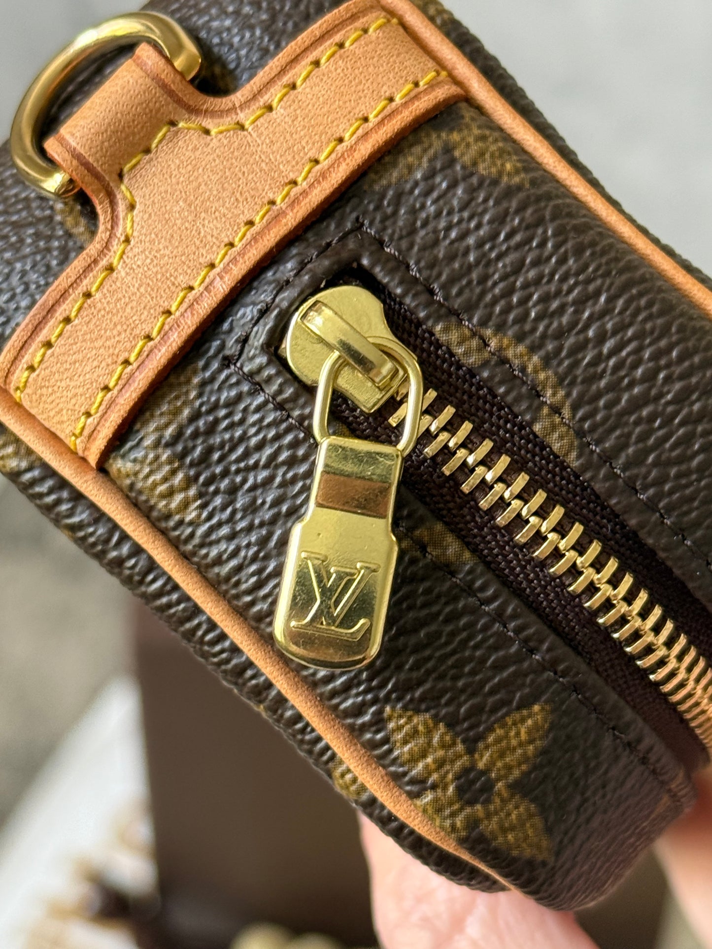 LV Wapity Pouch
