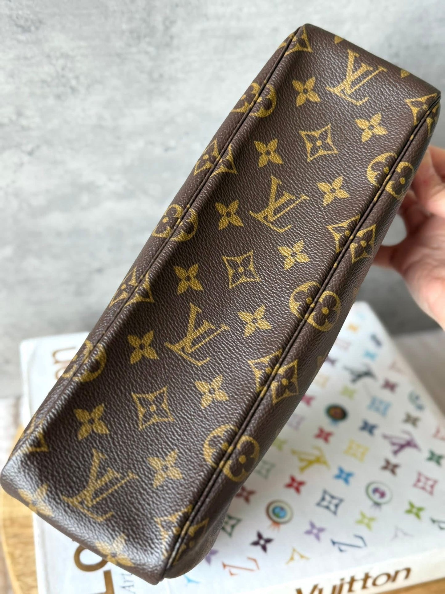 LV Trousse 28 New Model
