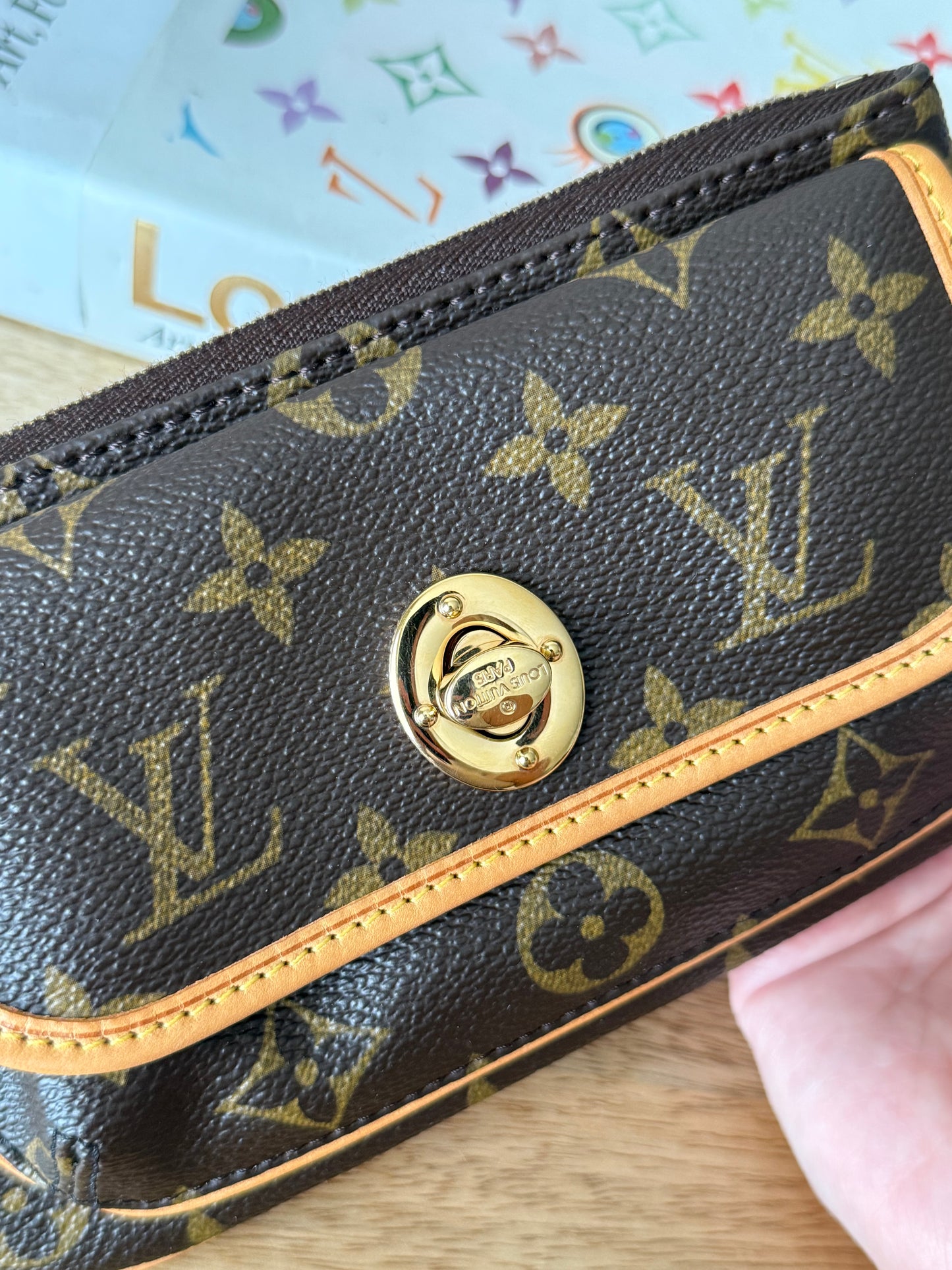 LV Tikal Pochette