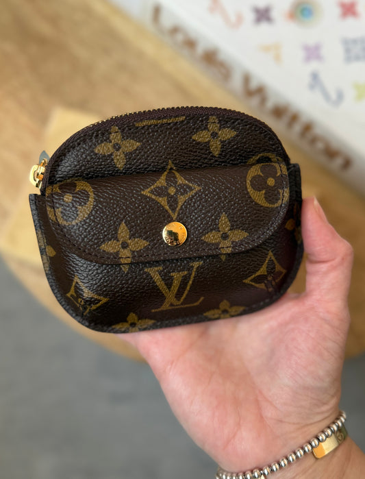 LV Schilling Coin Pouch