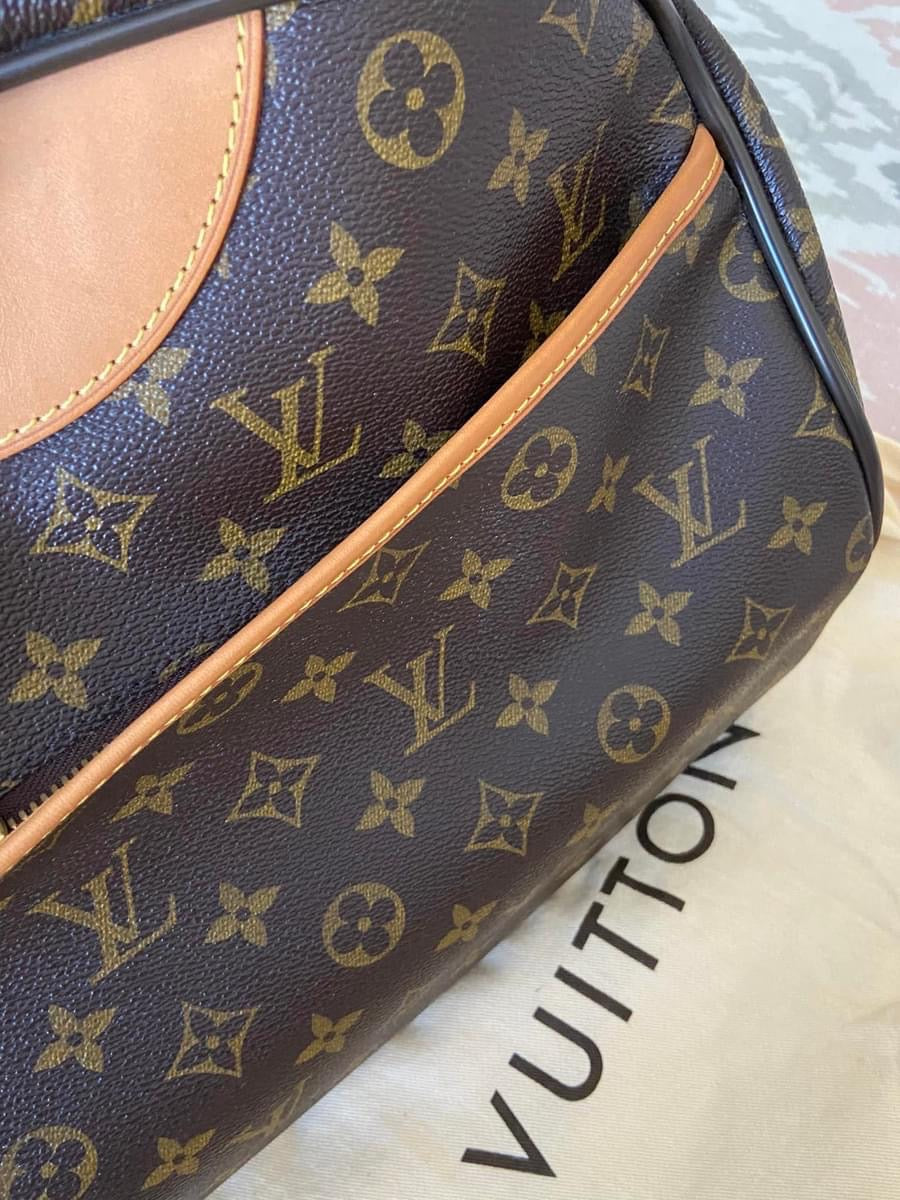 LV Eole 50 rolling luggage