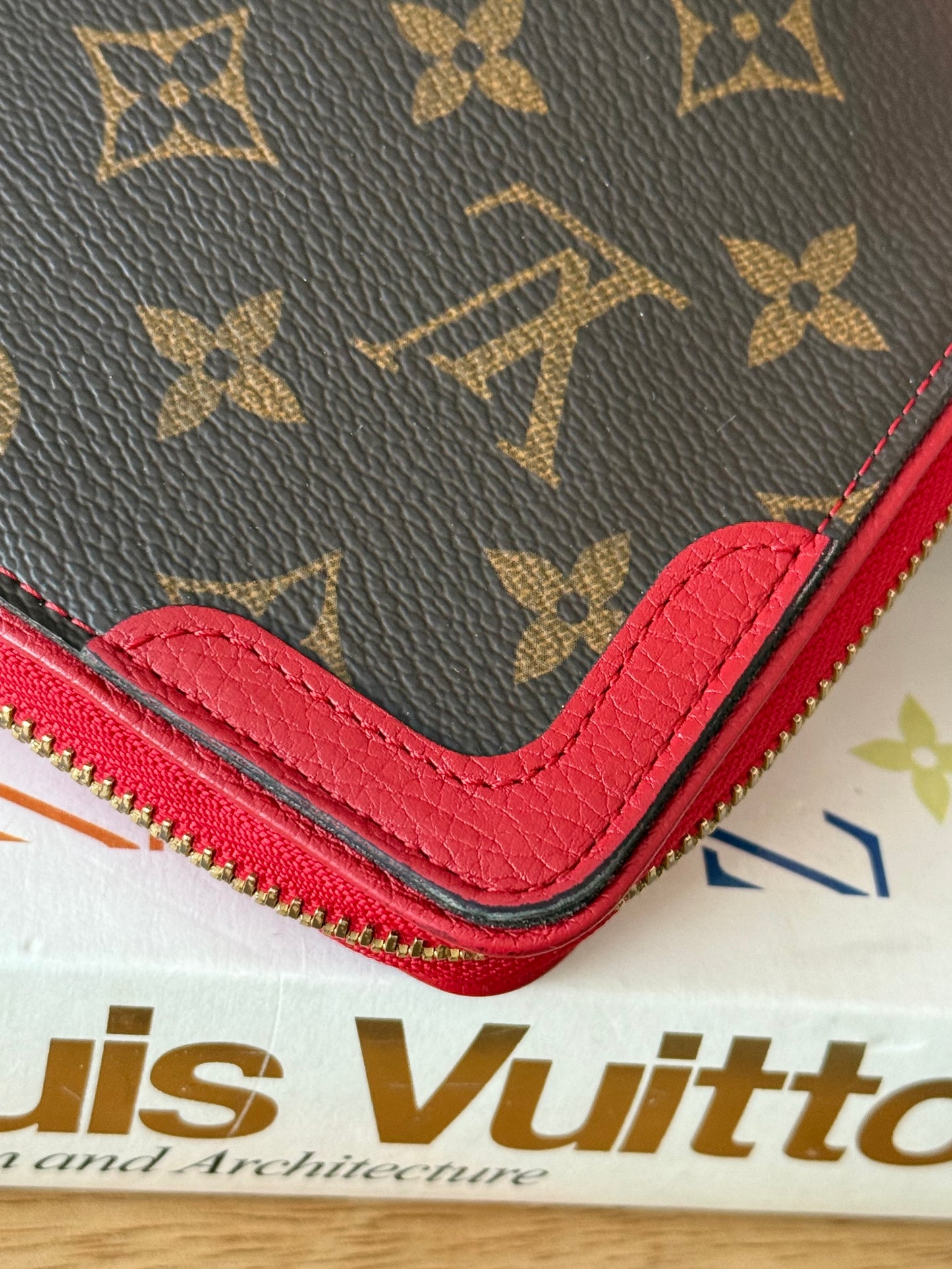 LV Cerise Daily organizer