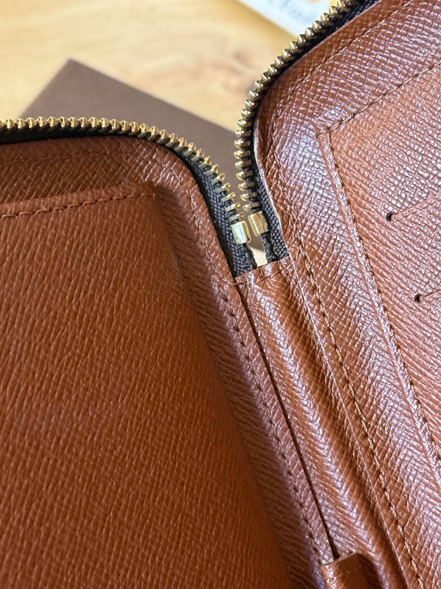 LV Geode Wallet