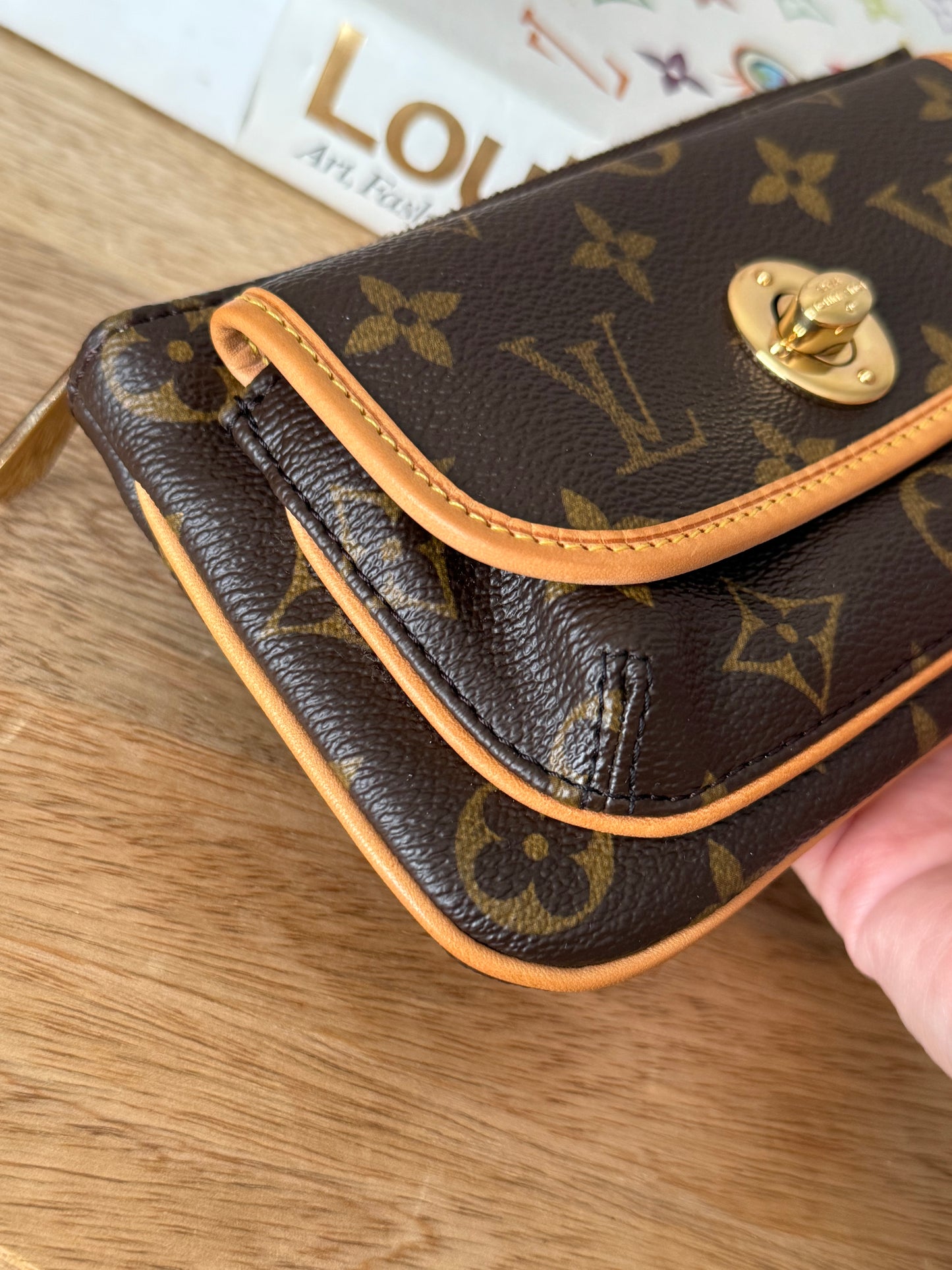 LV Tikal Pochette