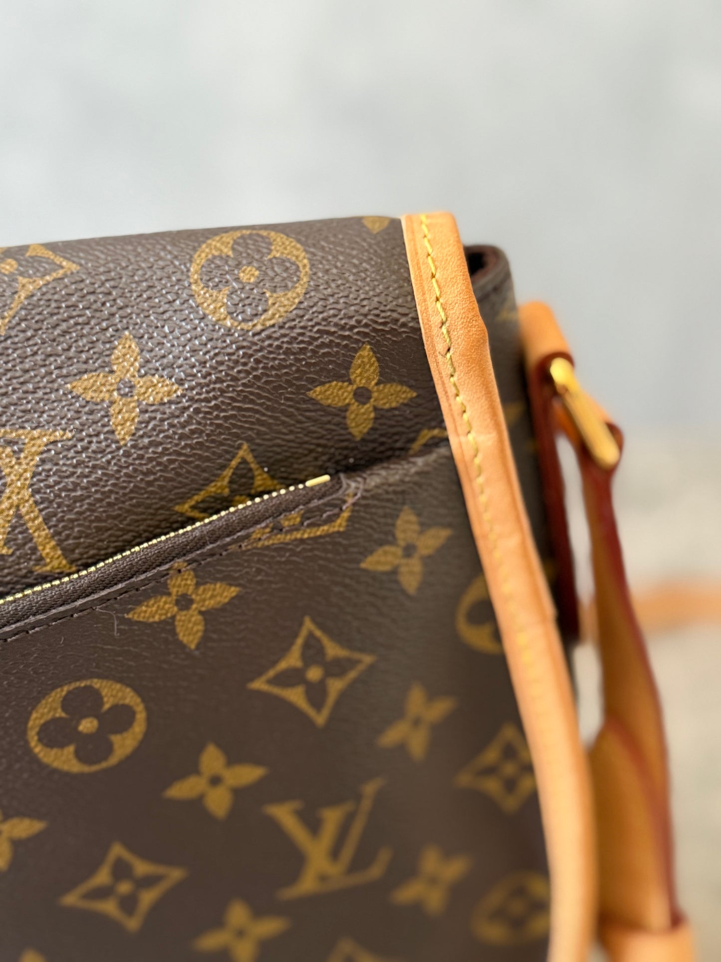 LV Menilmontant MM