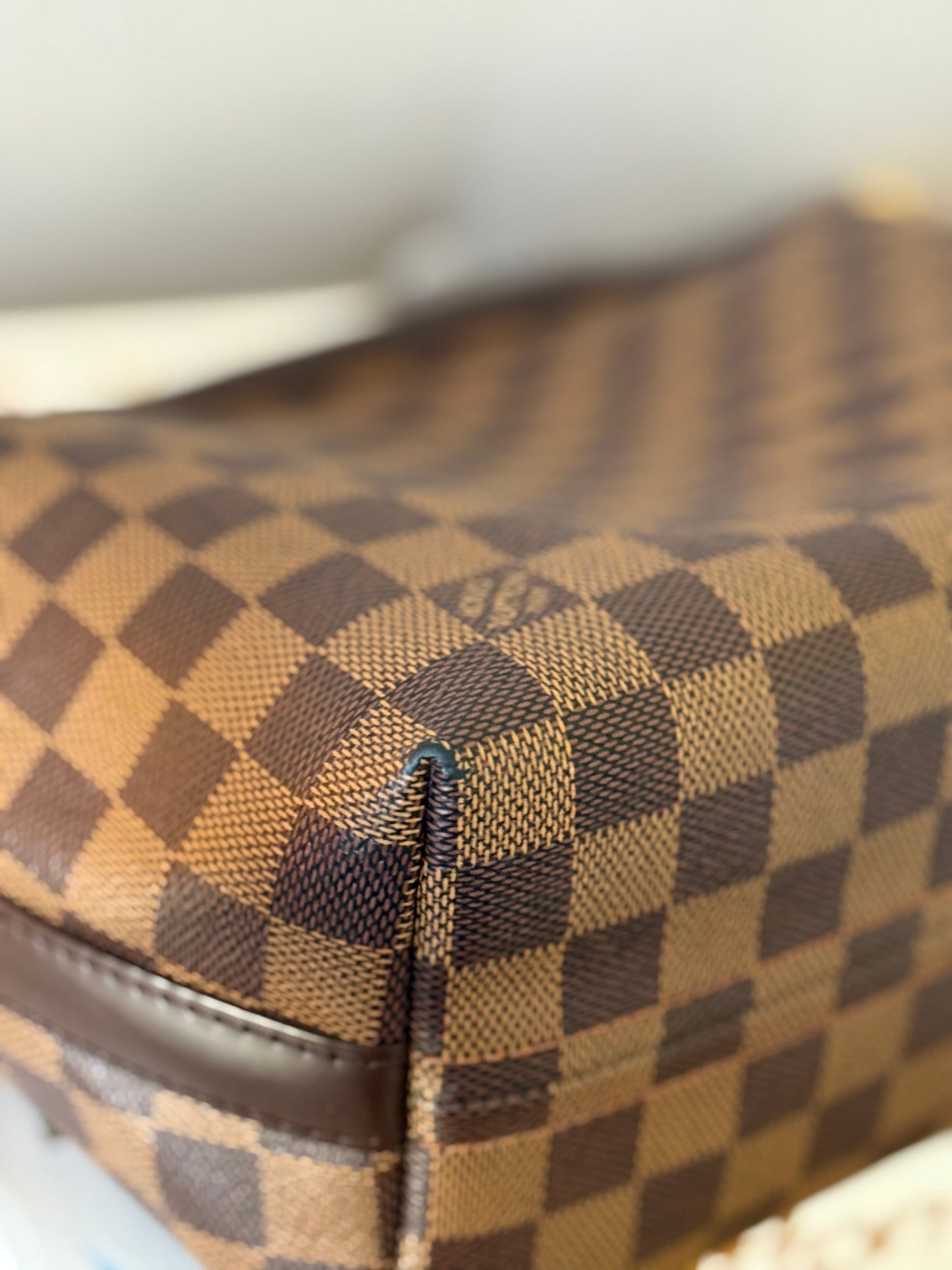 LV Illovo MM Bag