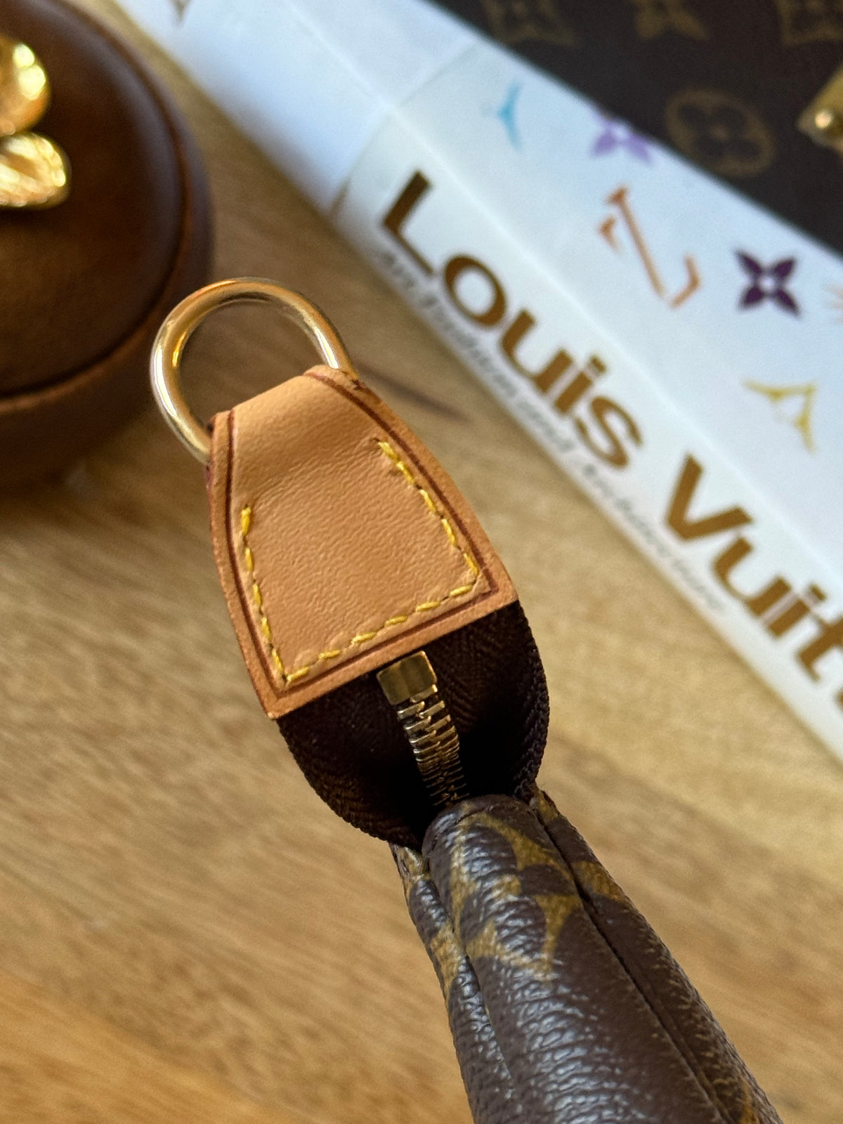 LV Bucket Pochette Monogram