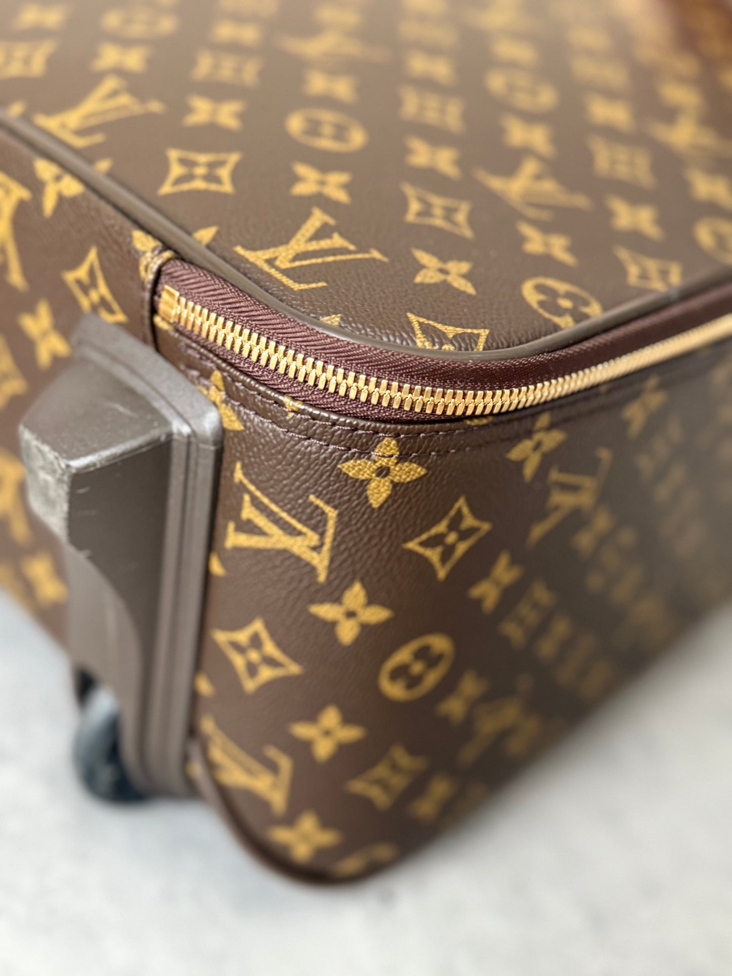 LV Pegase 45 Rolling Luggage