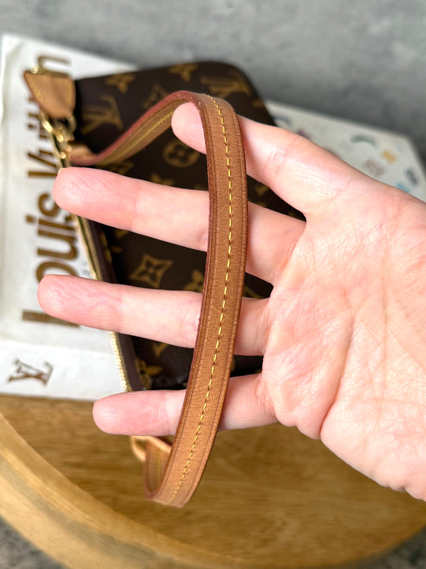 LV Pochette Accesoires NM