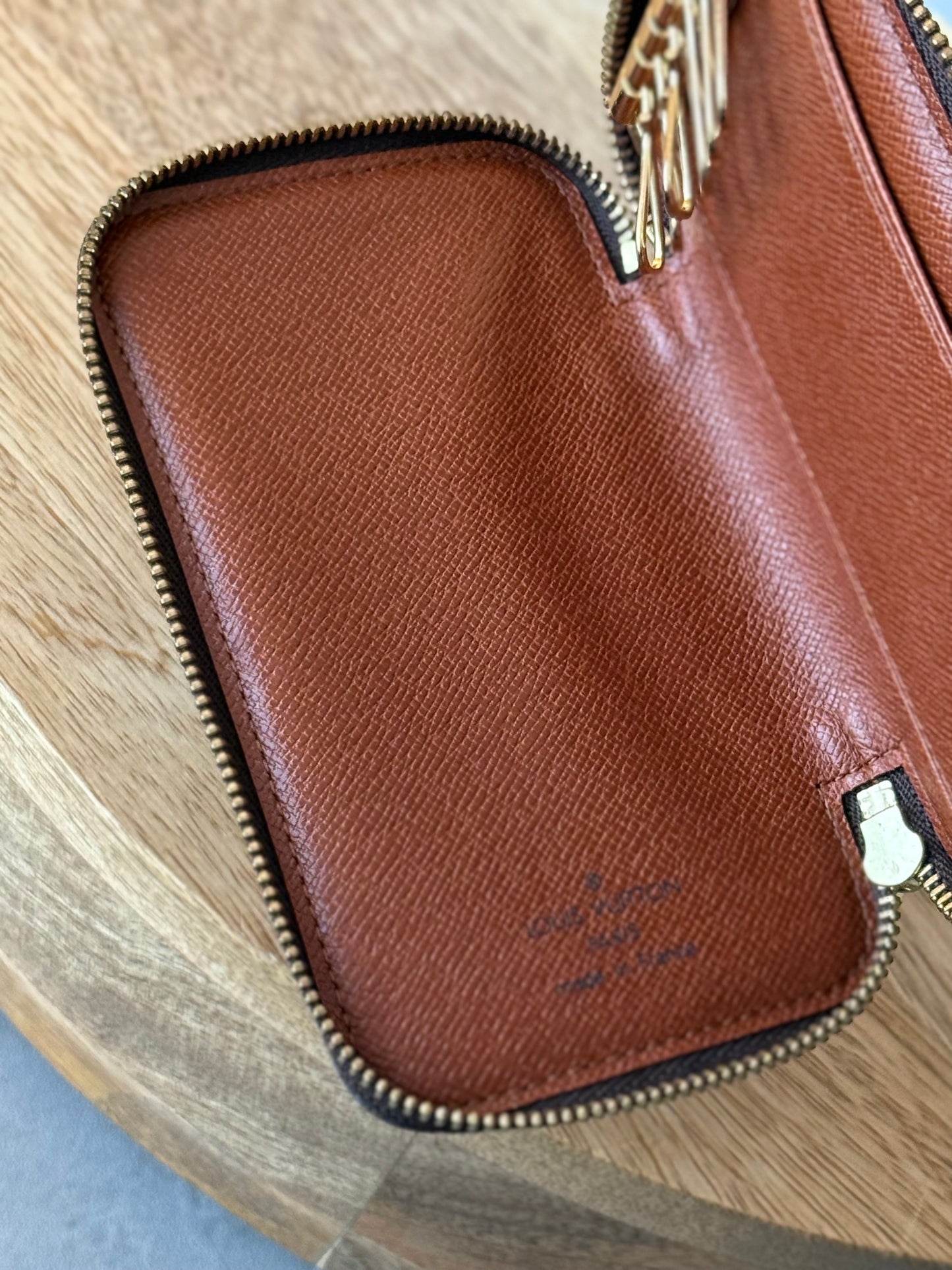 LV Zip Around 6 Key Pouch