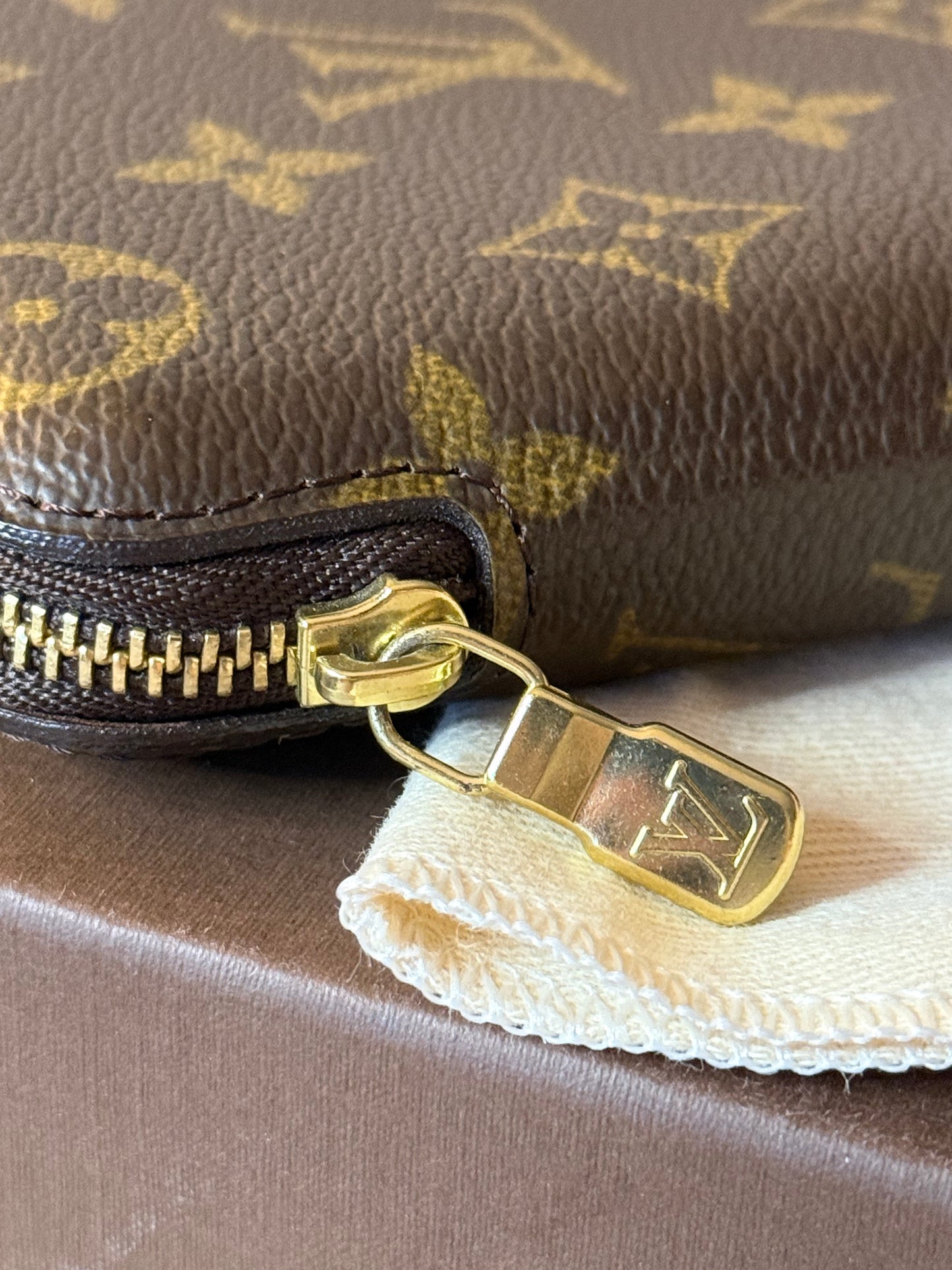 LV Geode Wallet