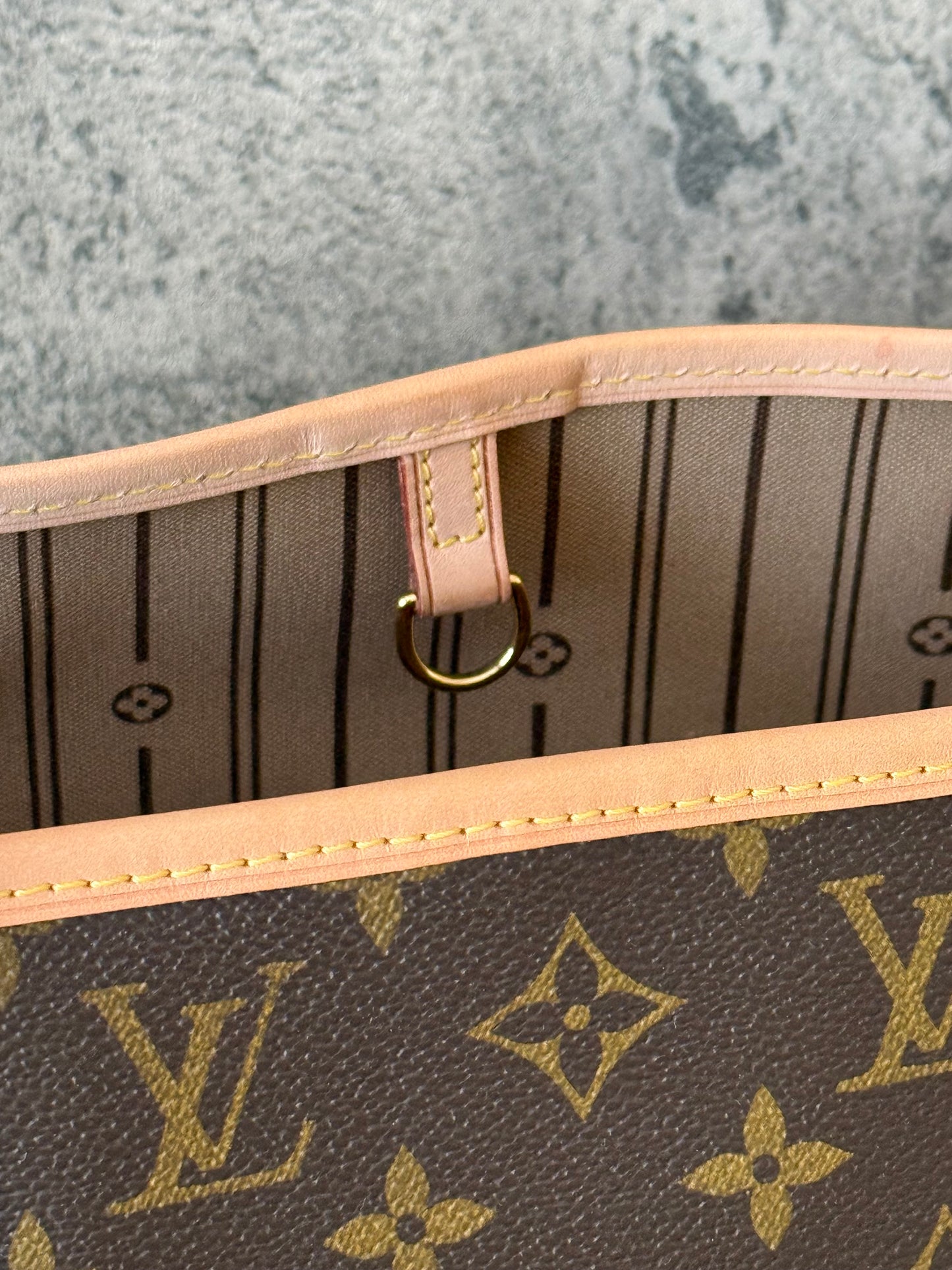 LV Neverfull MM Beige