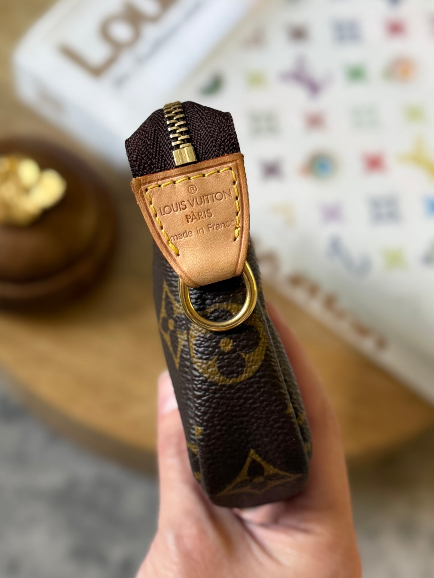 LV Bucket Pochette