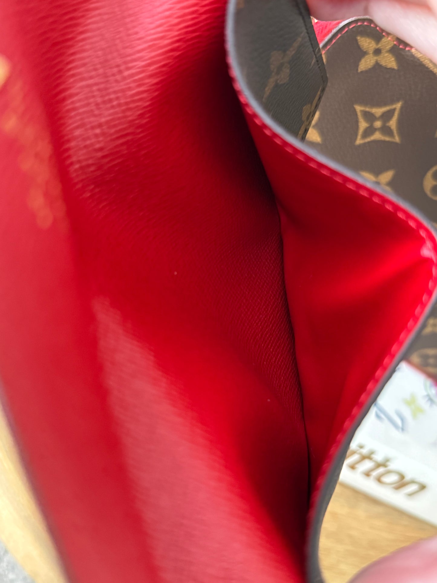 LV Cerise Daily organizer