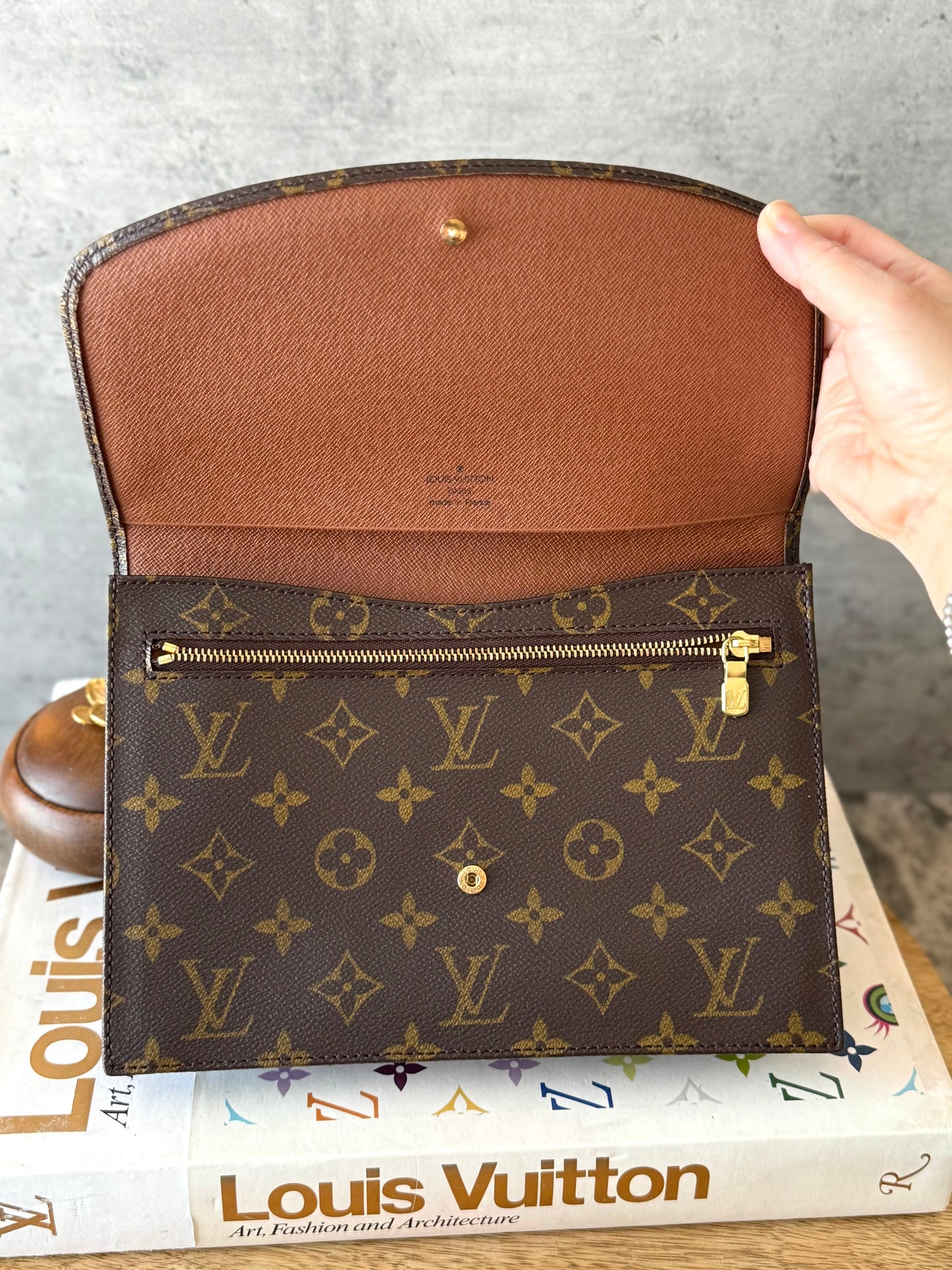 LV Rabat 23 Clutch