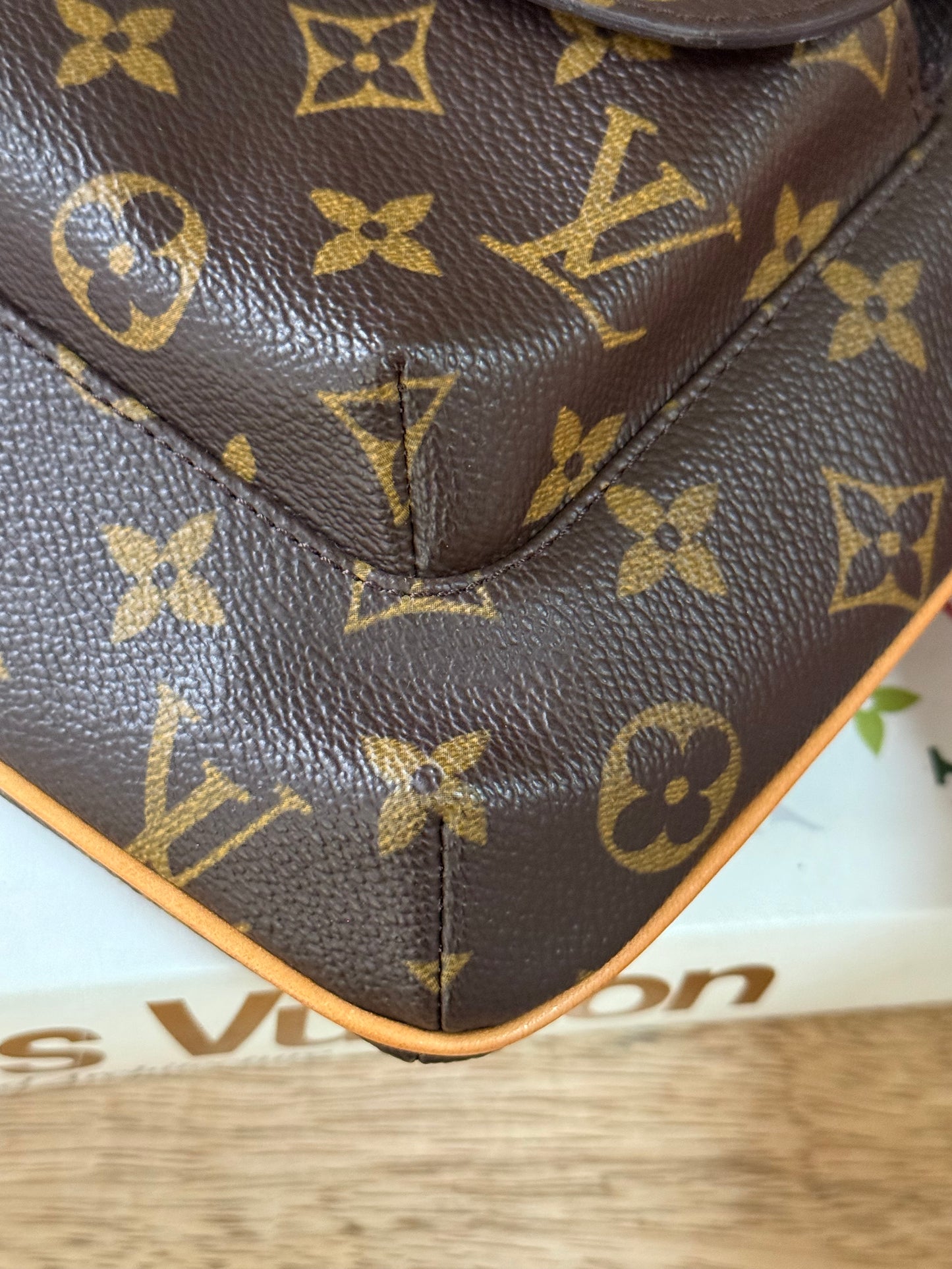 LV Partition Wristlet Pouch