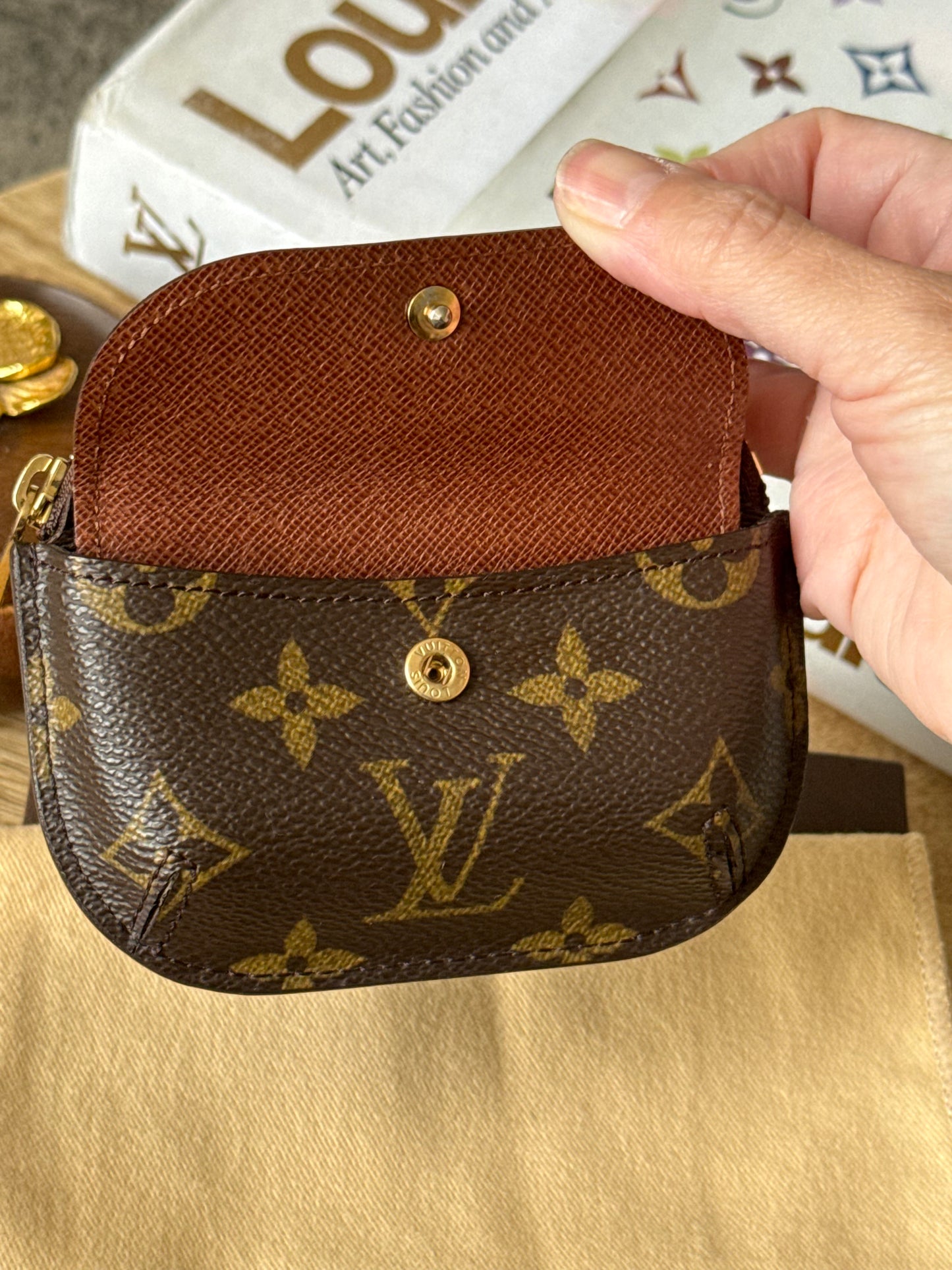 LV Schilling Coin Pouch