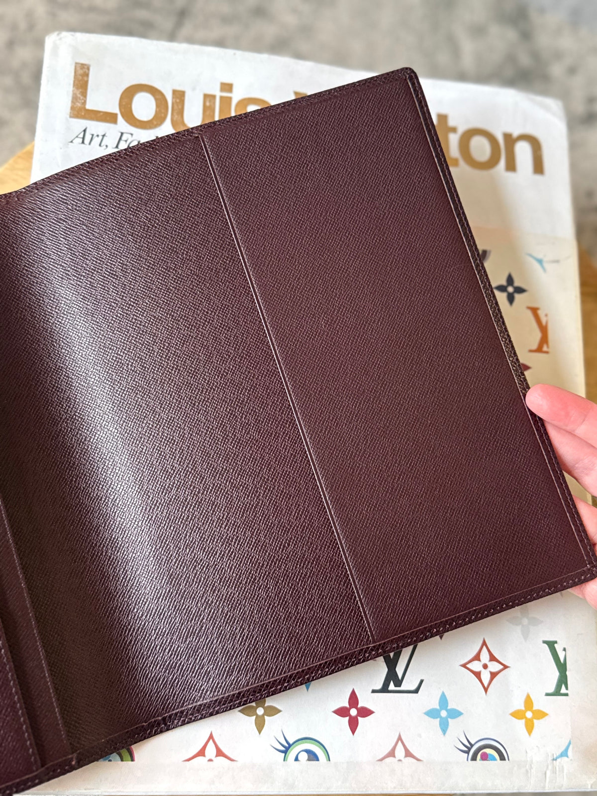 LV Desk Agenda Taiga Mahogany