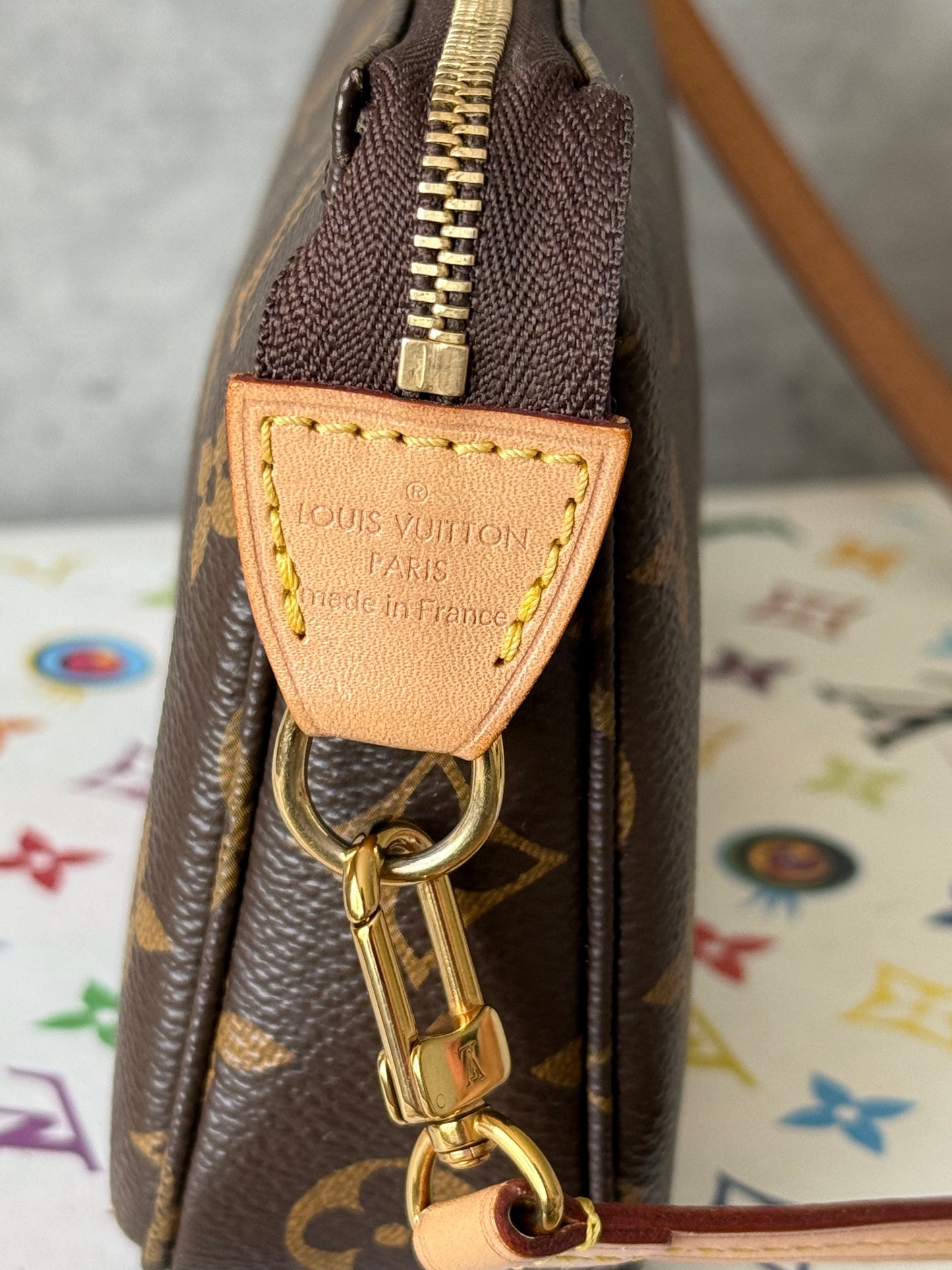 LV Pochette Accesoires NM
