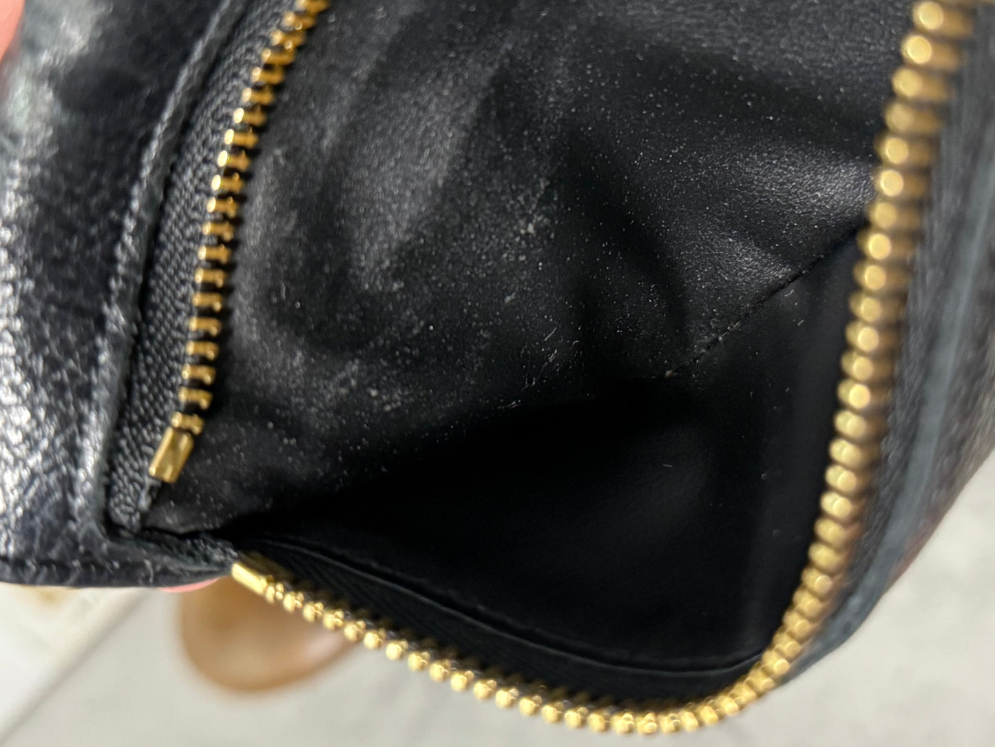 LV Empreinte Noir Key Pouch