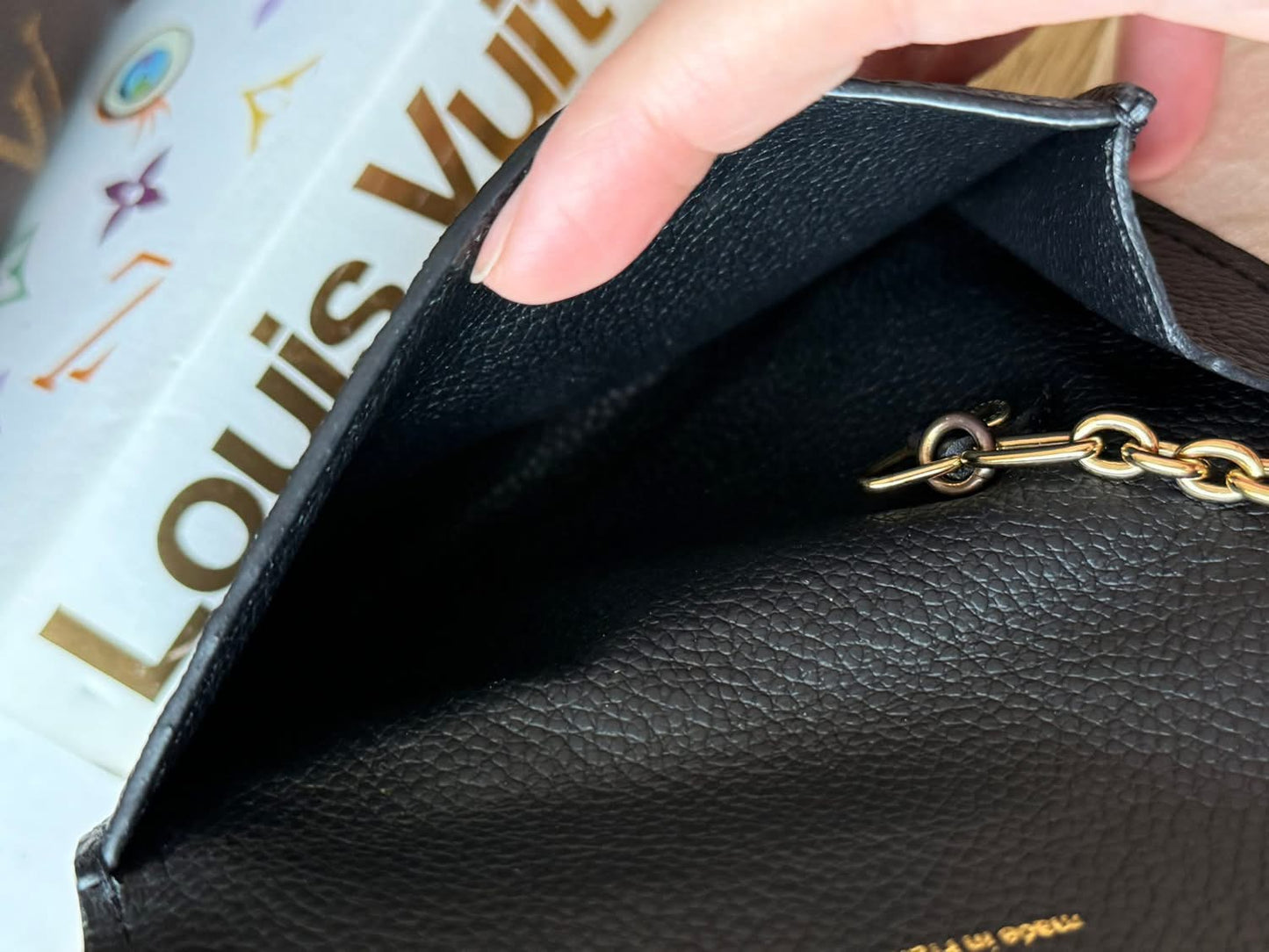 LV Key Pouch Empreinte in Noir