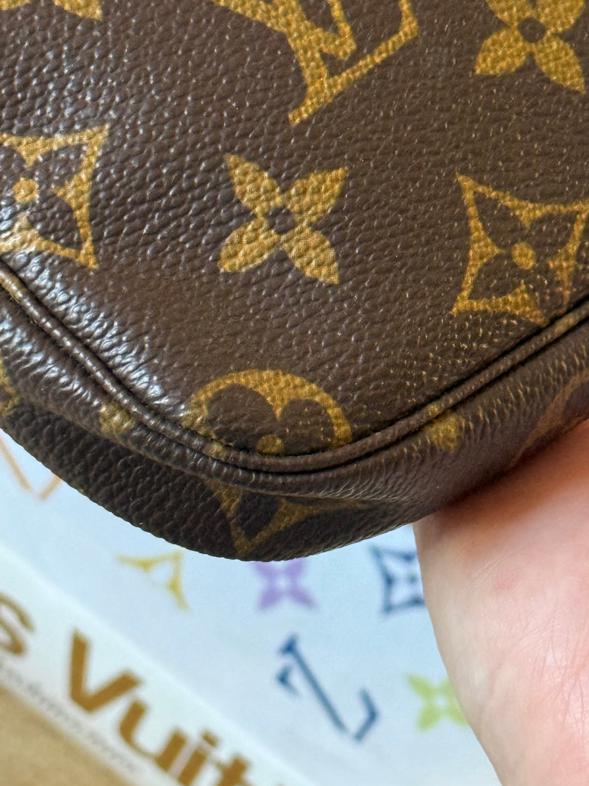 LV Bucket Pochette Monogram