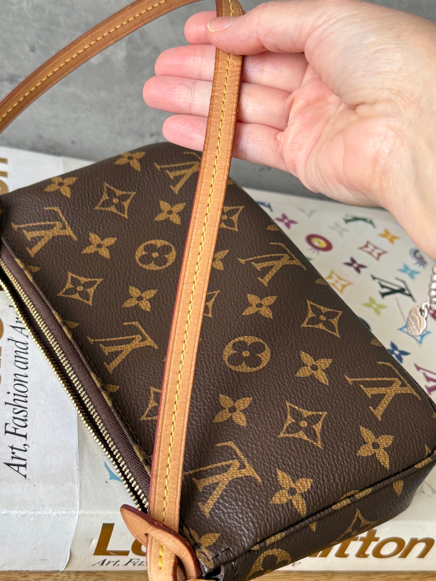 LV Pochette Accesoires NM