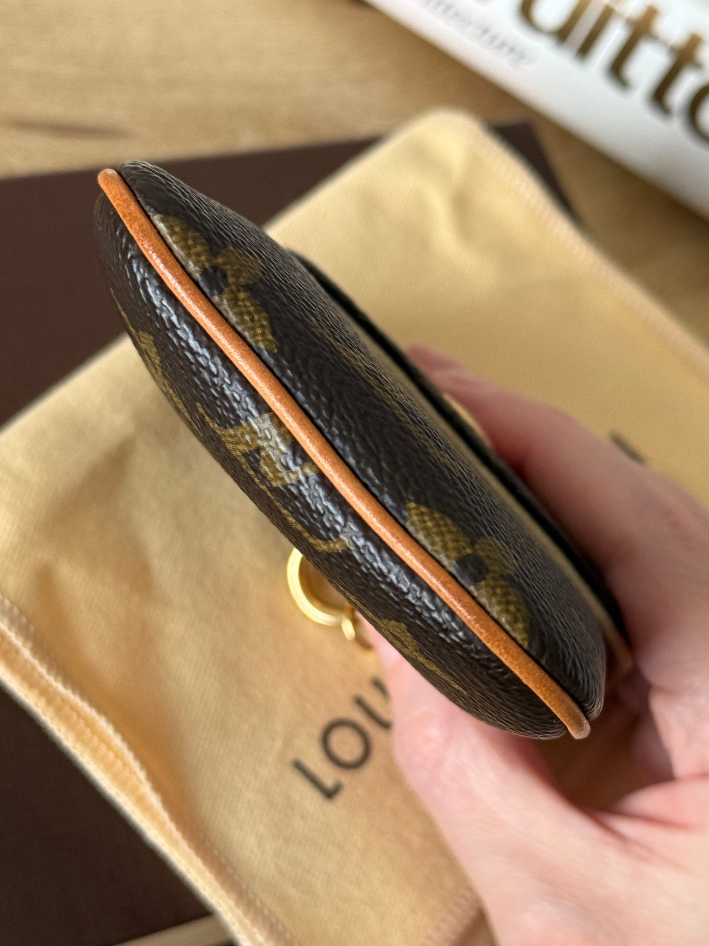 LV Etui MM Phone Case