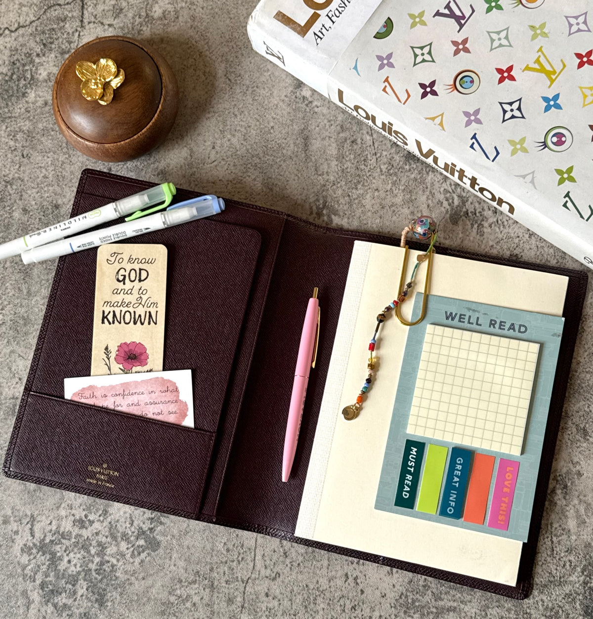 LV Desk Agenda Taiga Mahogany