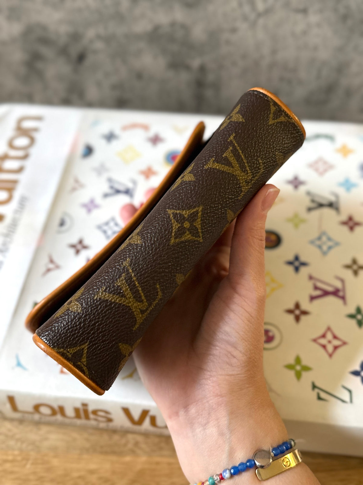 LV Pochette Florentine