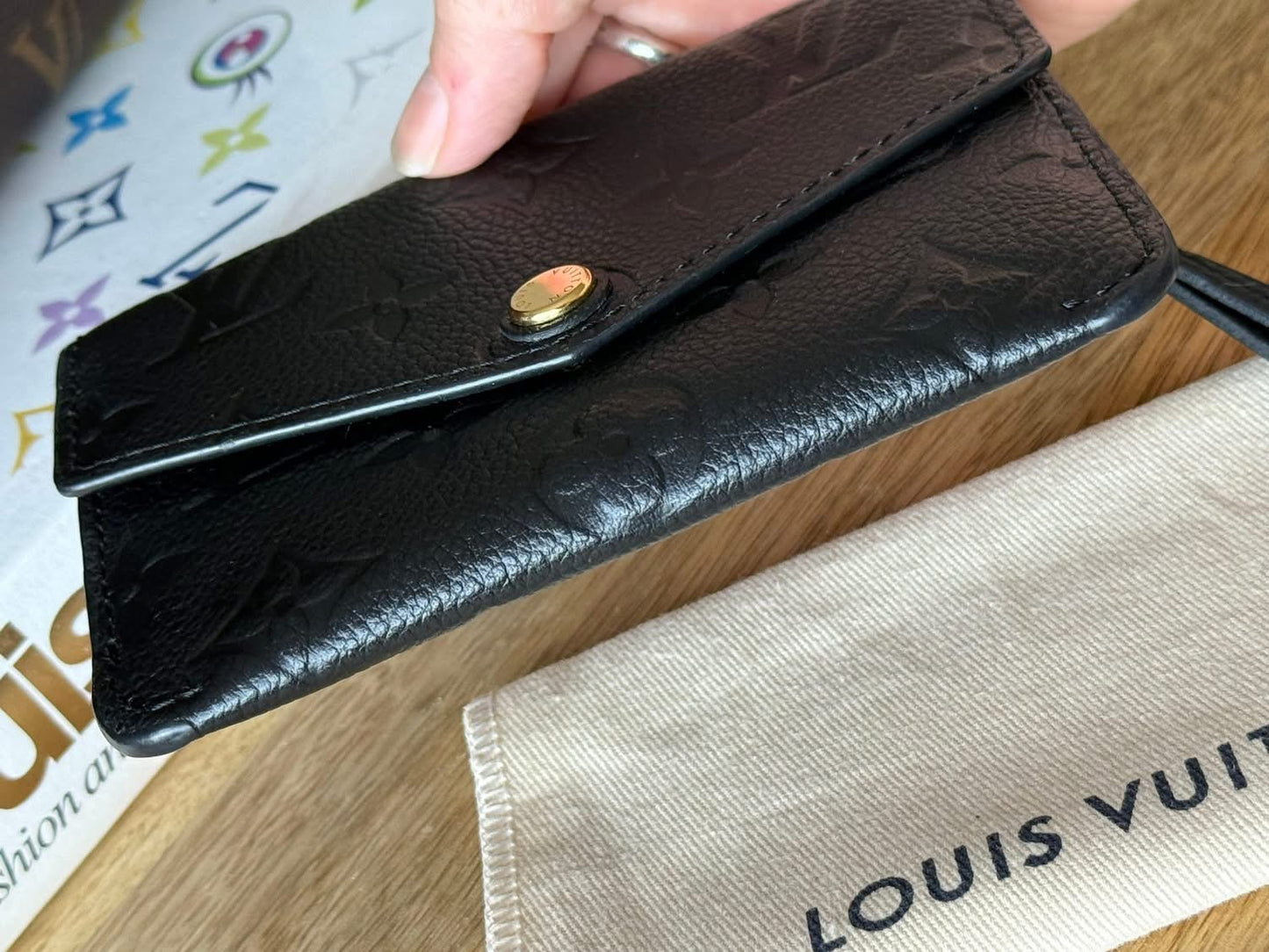LV Key Pouch Empreinte in Noir