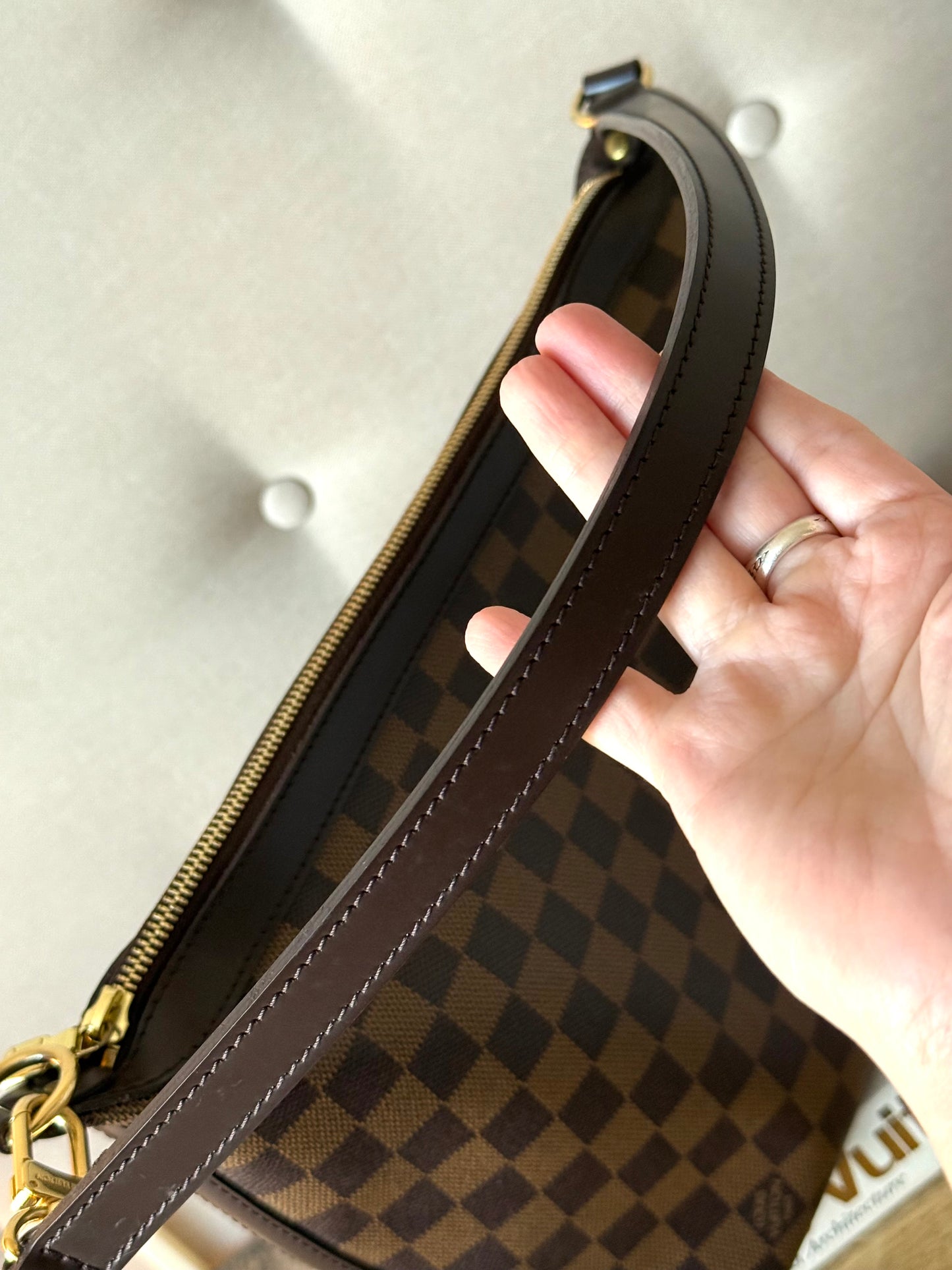 LV Illovo MM Bag