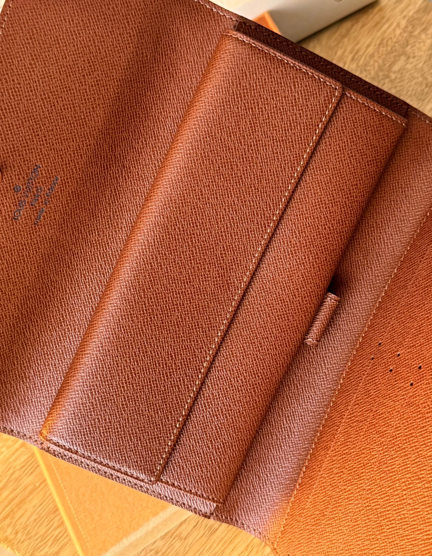 LV International Wallet
