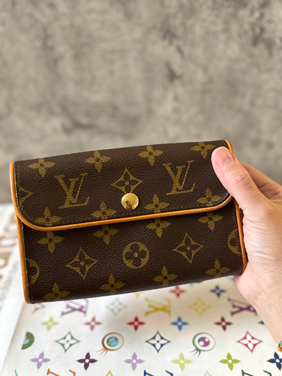 LV Pochette Florentine