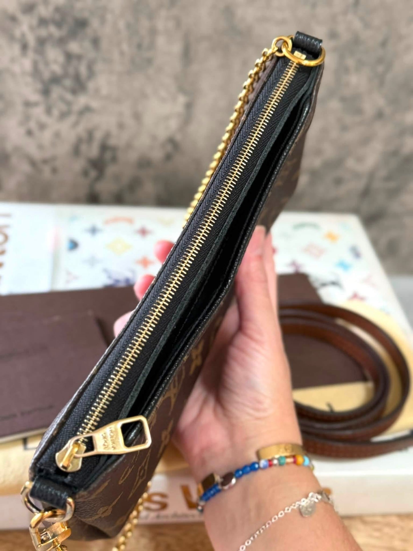 LV Pallas Noir Clutch