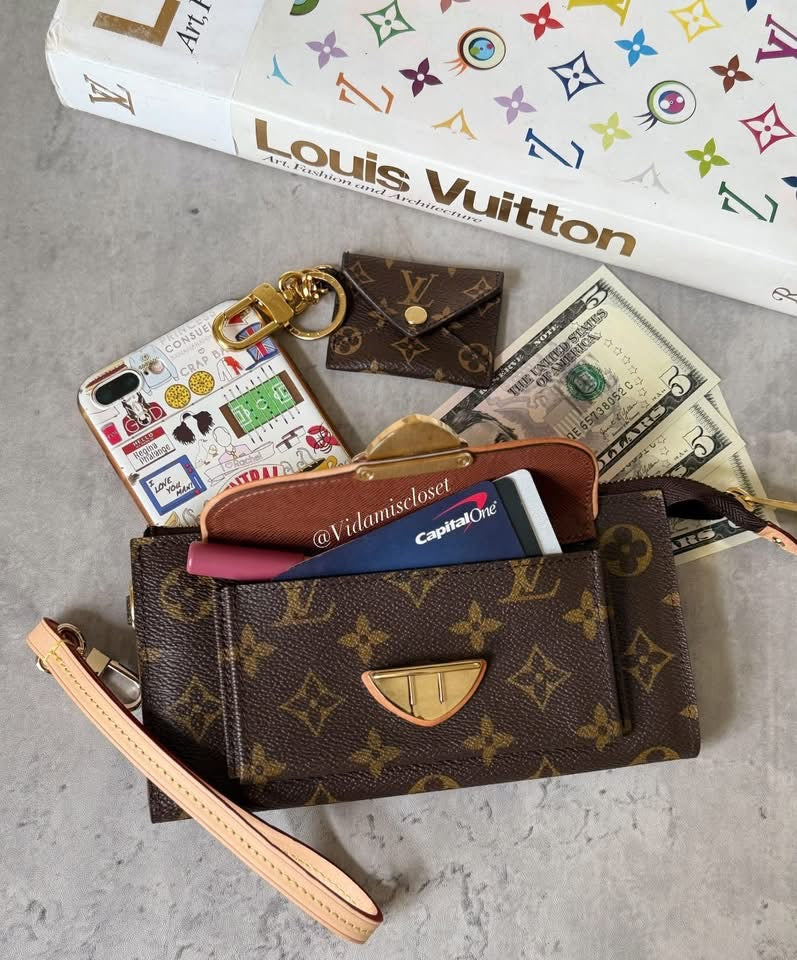 LV Astrid Wallet Clutch