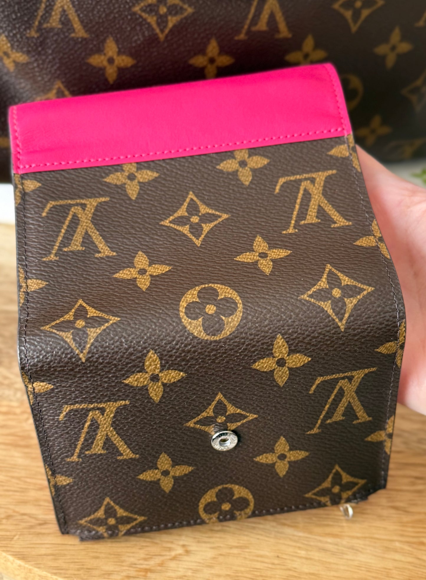 LV Victorine wallet pink