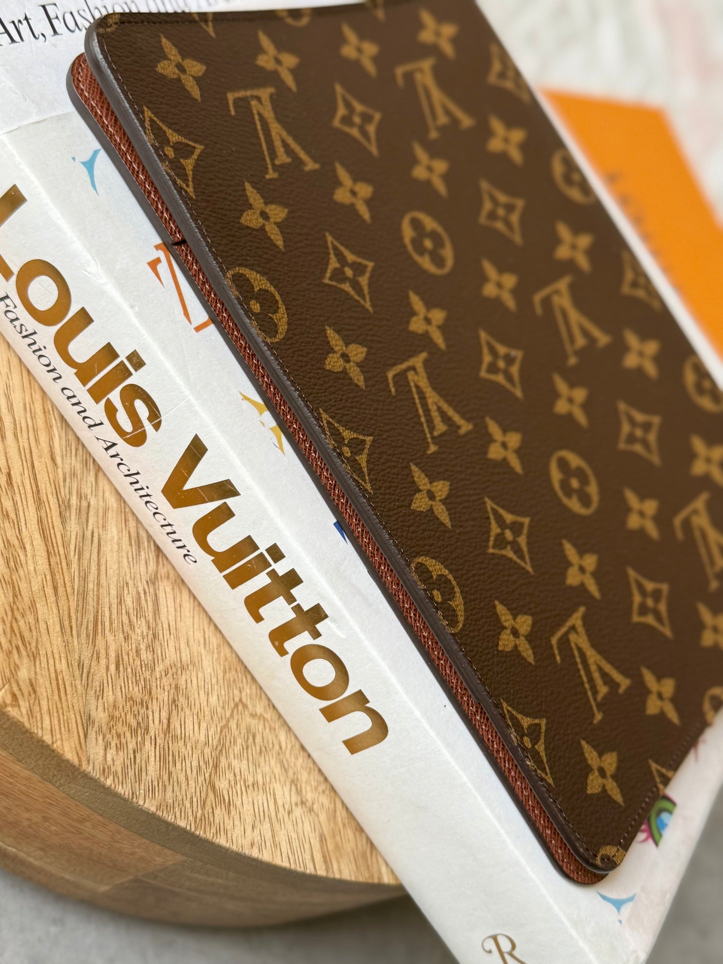 LV Desk Agenda Monogram