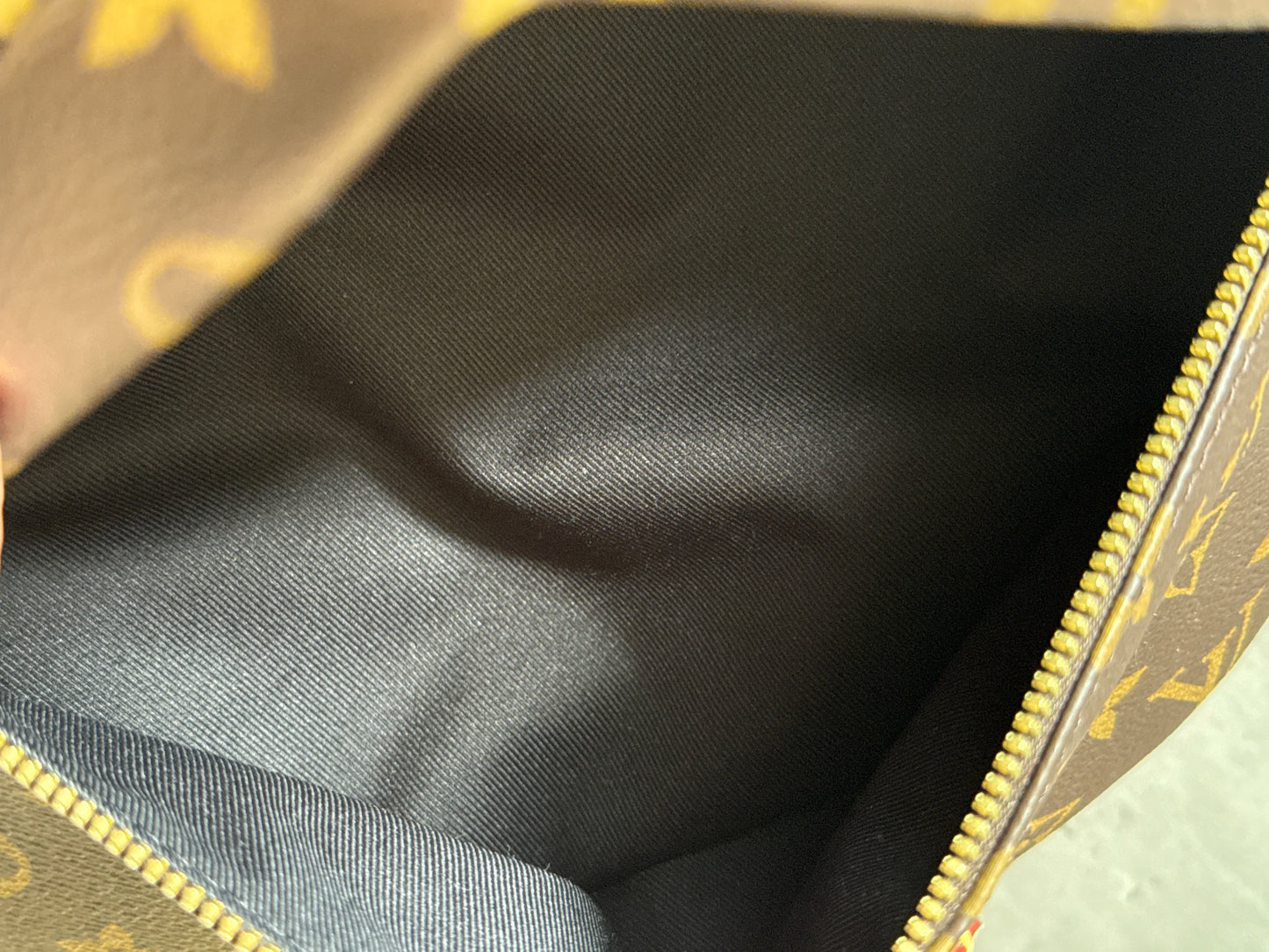 LV Bumbag MM Monogram