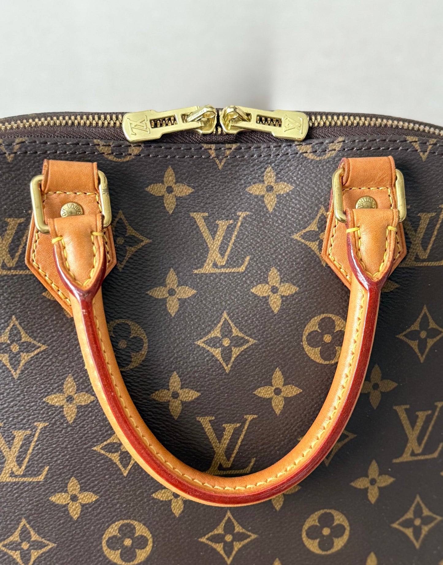 Alma MM handbag