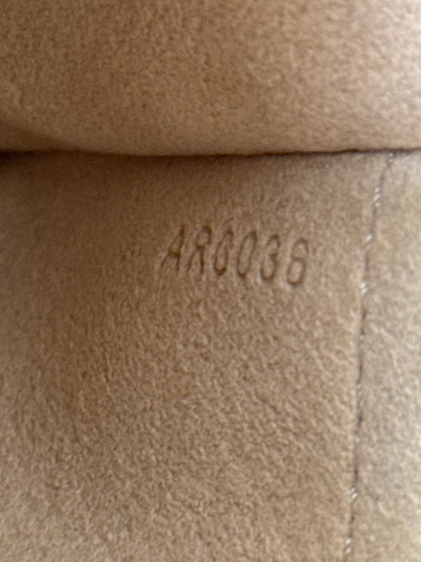 LV Tikal Pochette