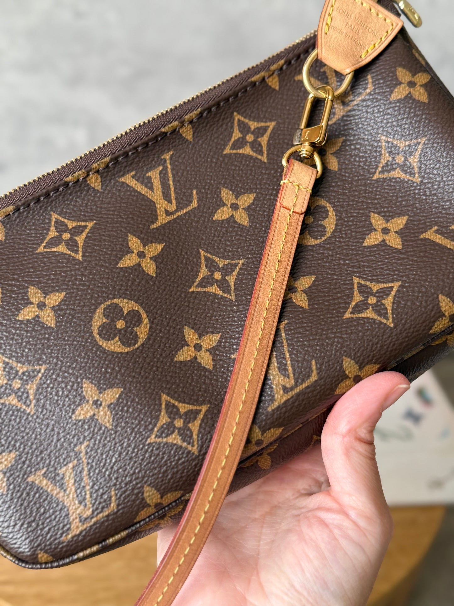 LV Pochette Accesoires NM