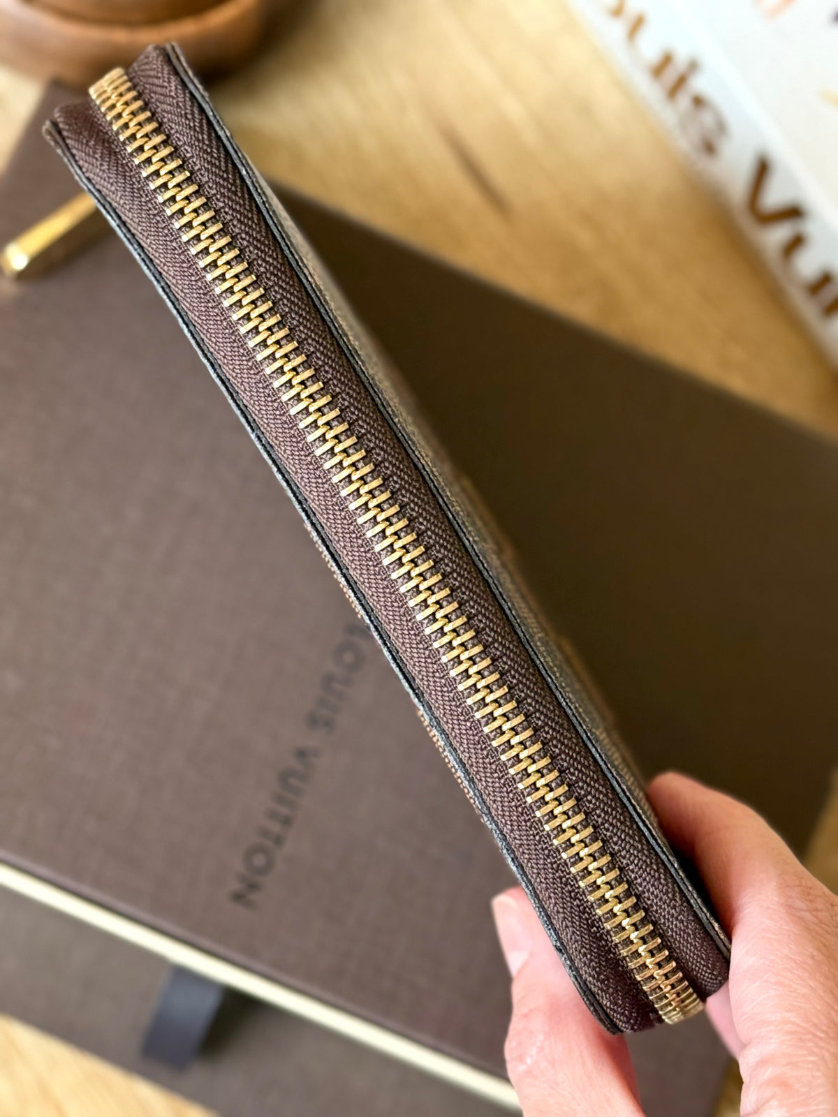 LV Zippy Compact Wallet DE