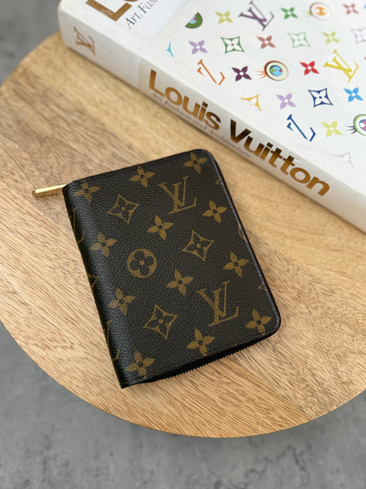 LV Zippy Passport