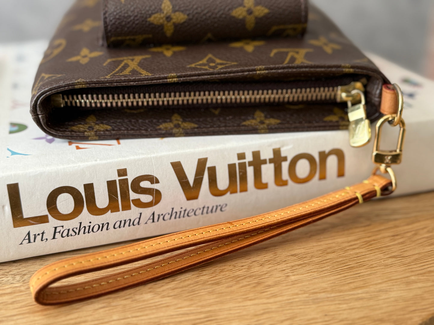 LV Partition Pouch