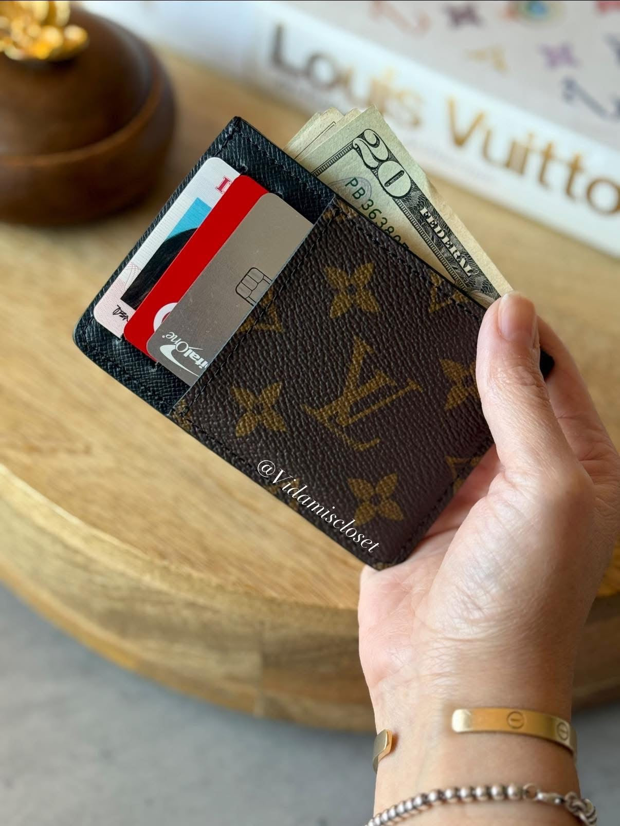 LV Neo Porte Cartes Macassar