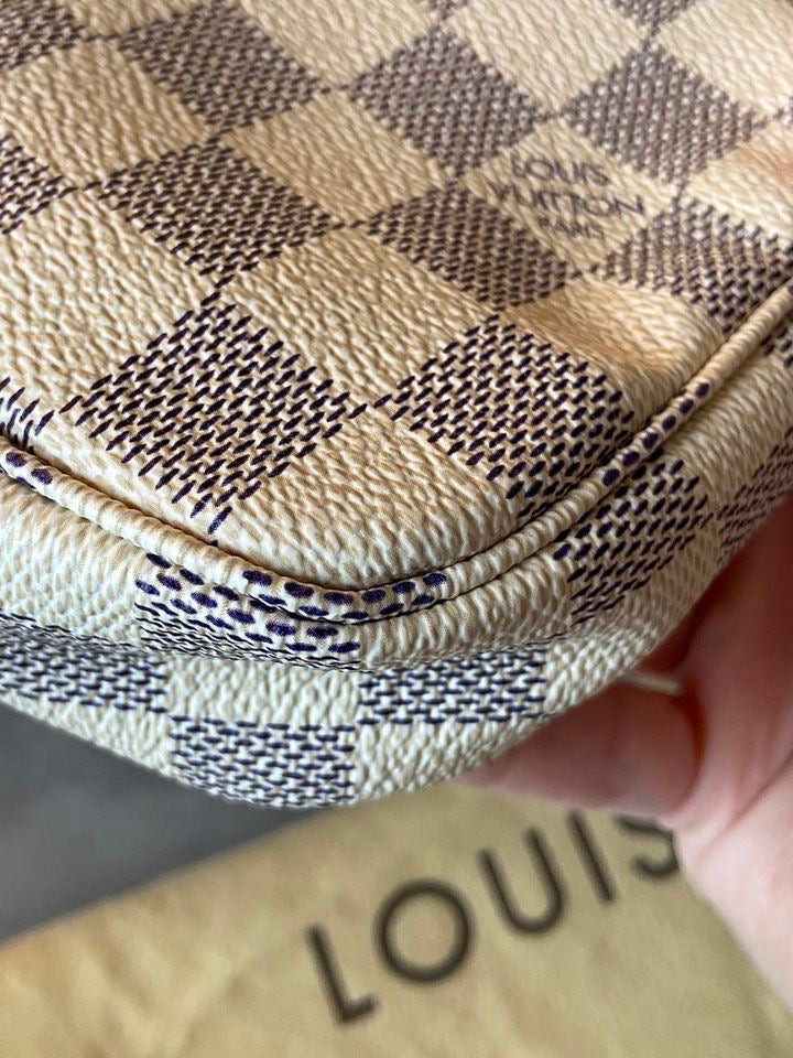 LV Pochette Accesoires Azur