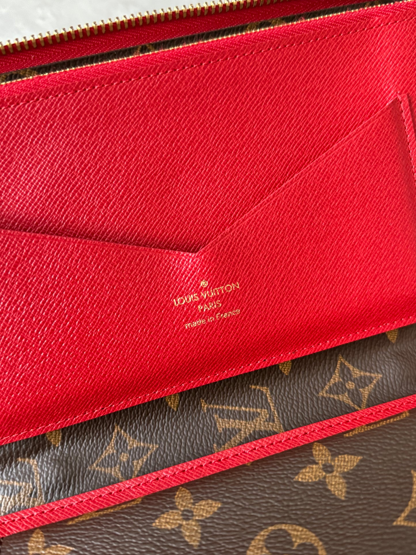 LV Cerise Daily organizer