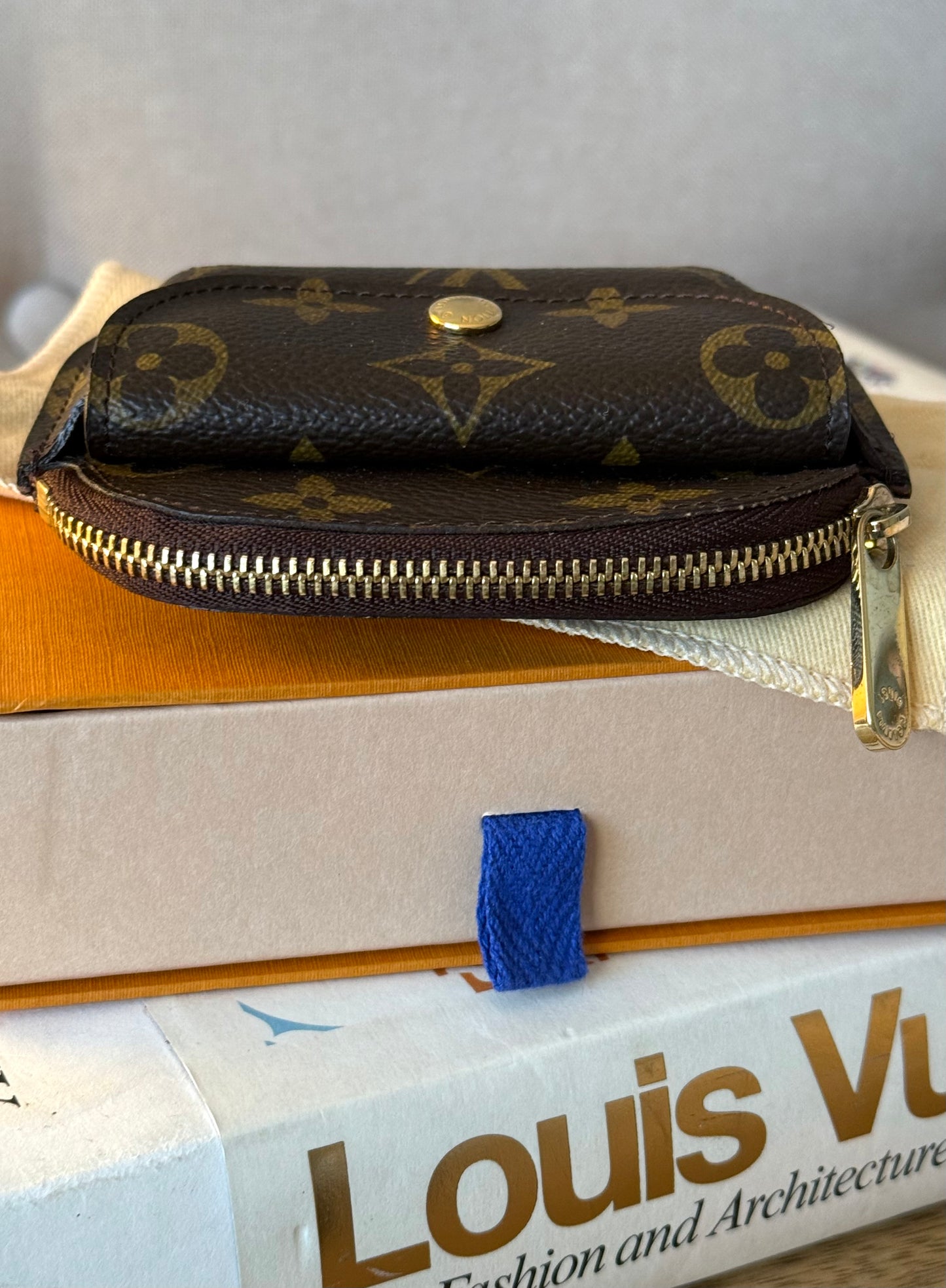 LV Schilling Pouch