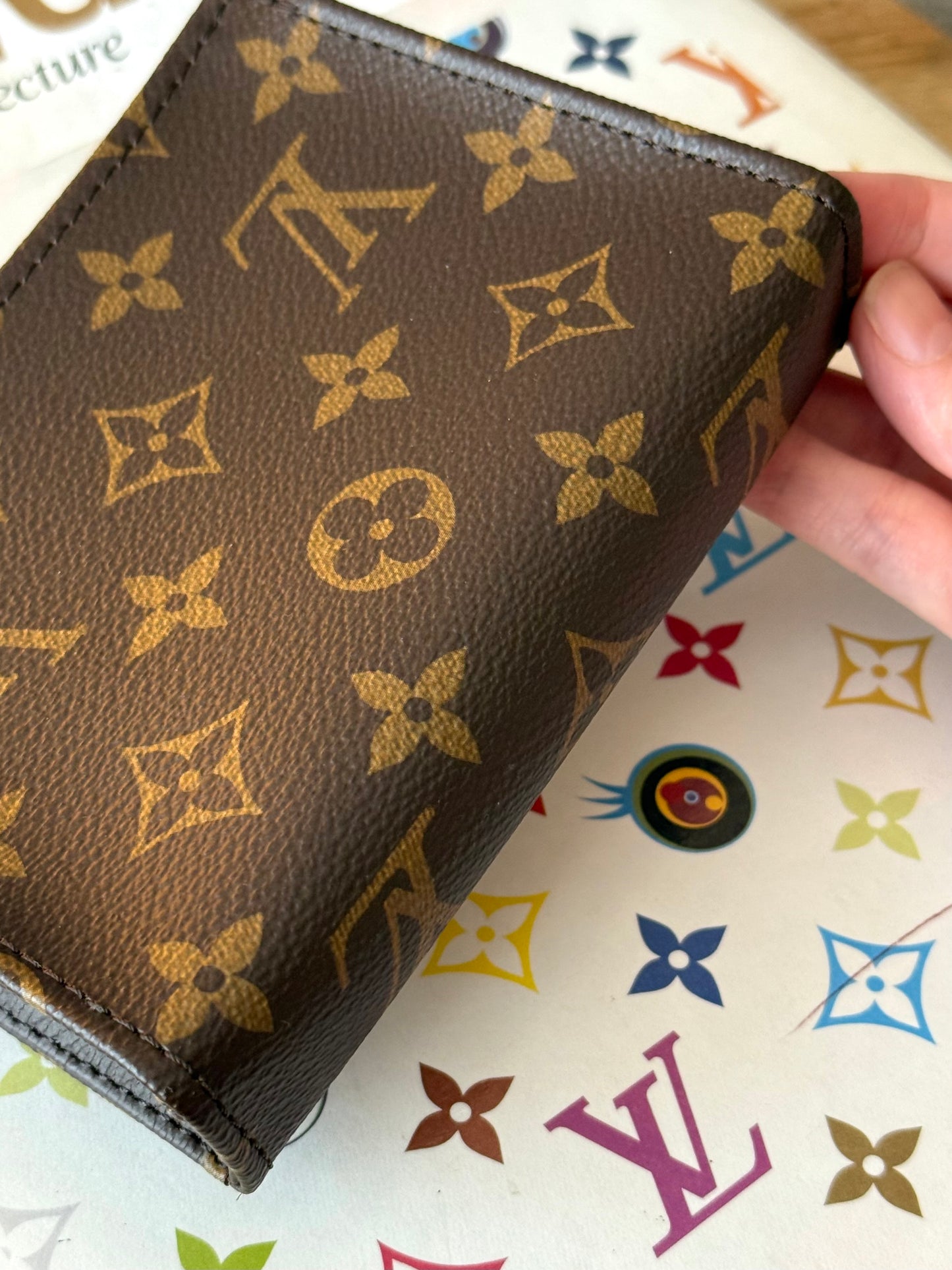 LV Toiletry 15 Pouch
